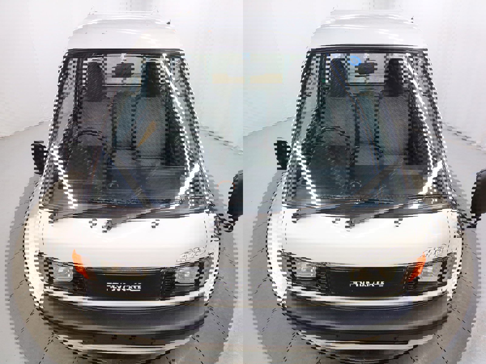 1996 Toyota Townace 38