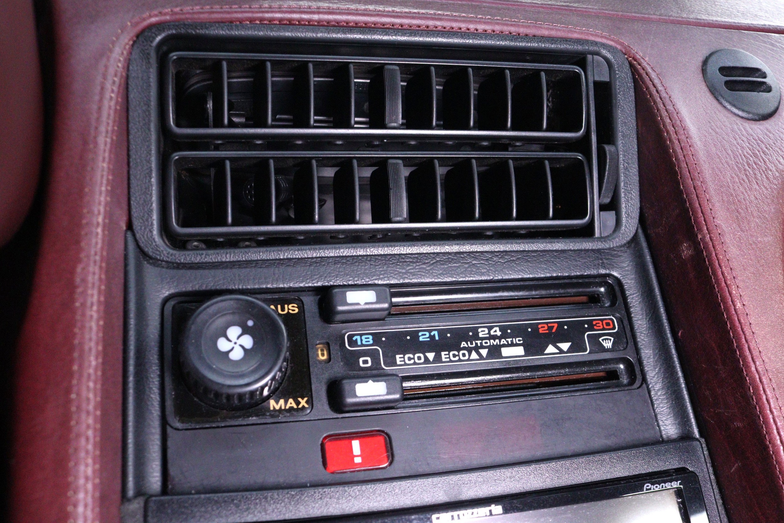 1982 Porsche 928 13