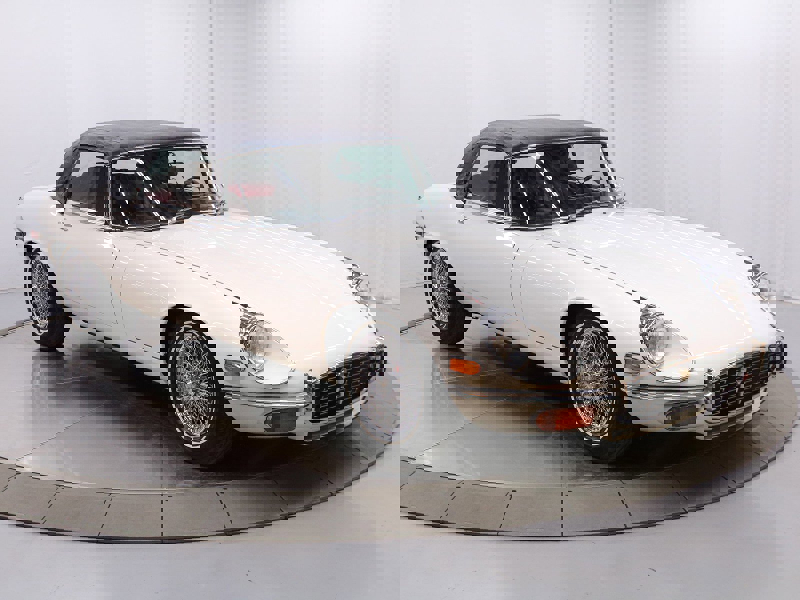 1974 Jaguar E Type 9