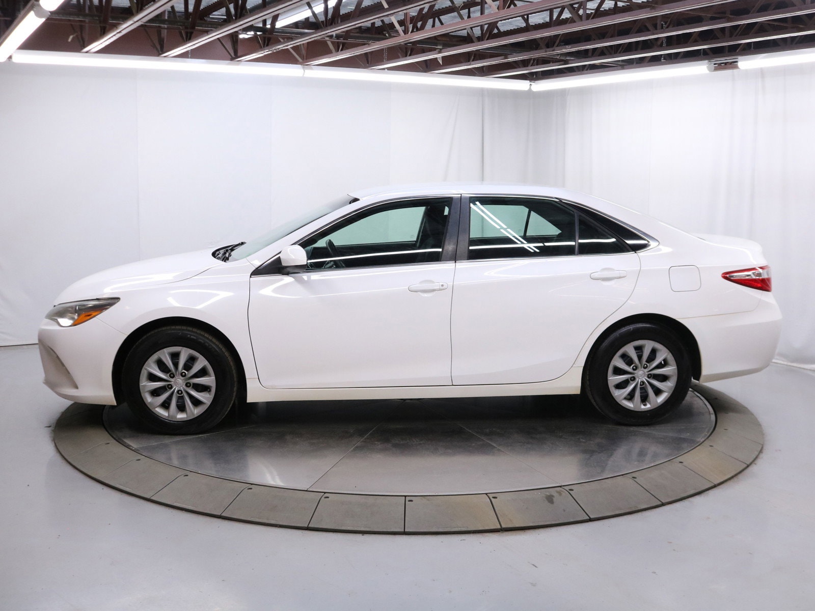 2015 Toyota Camry 4