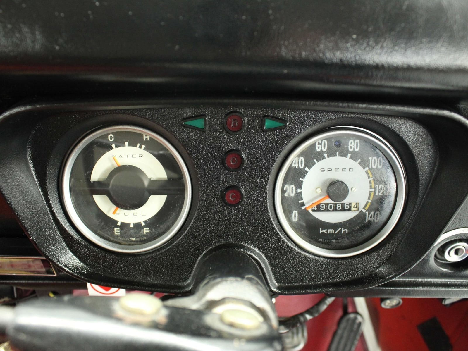 1975 Mitsubishi Jeep 13