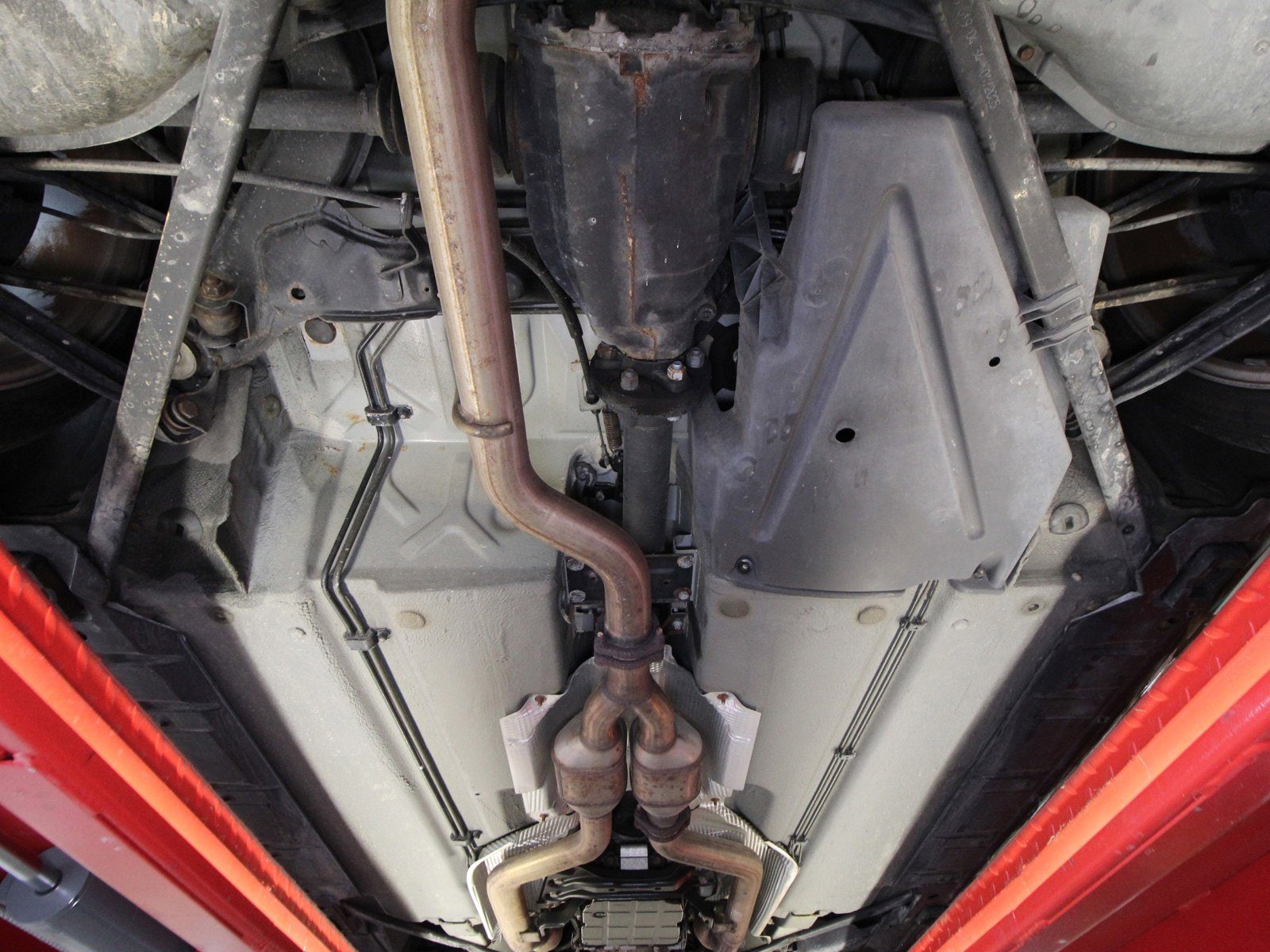 2005 Chrysler Crossfire 31