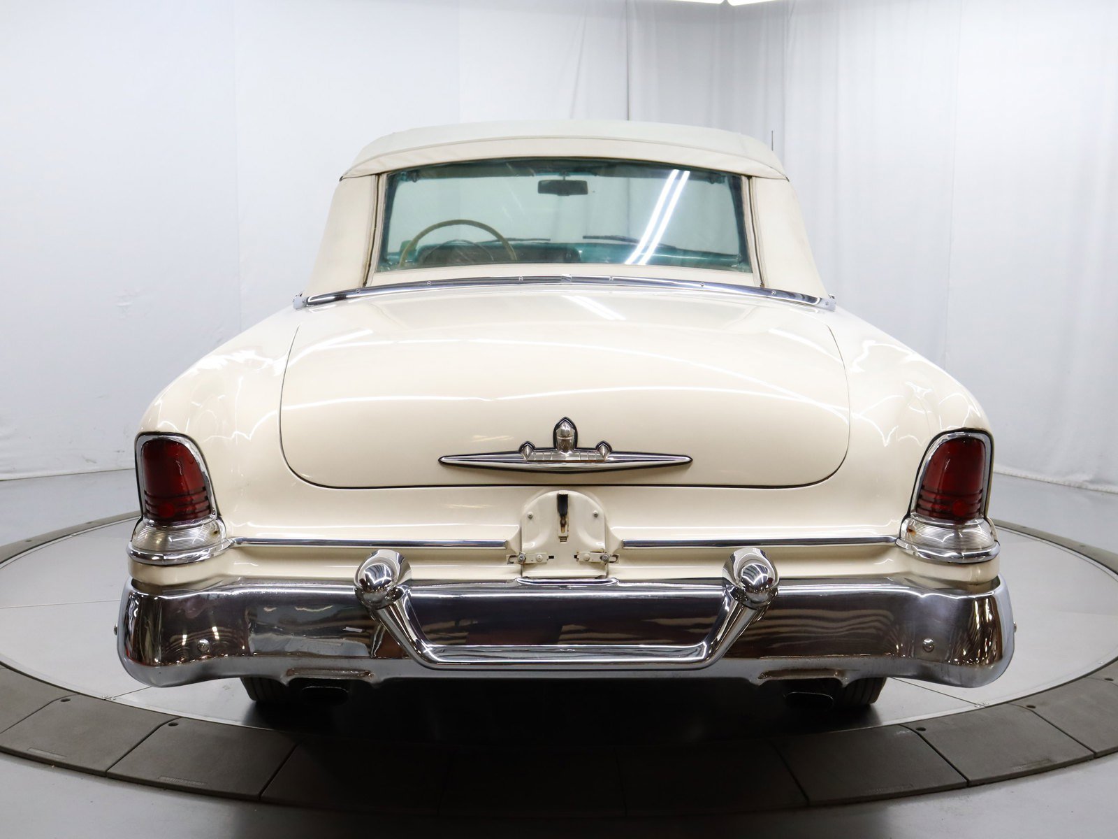 1955 Lincoln Capri 13