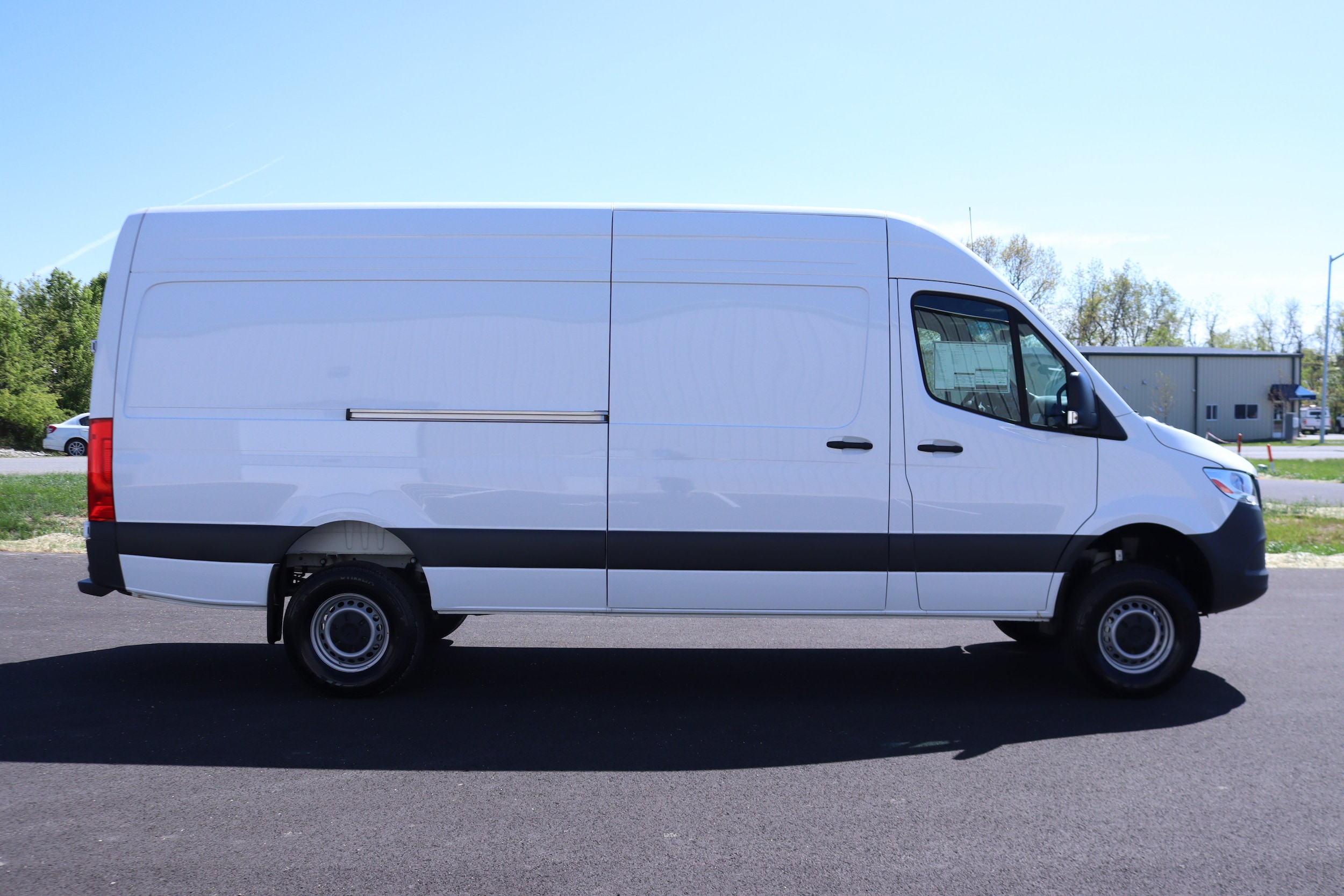 2025 Mercedes-Benz Sprinter 2500 8
