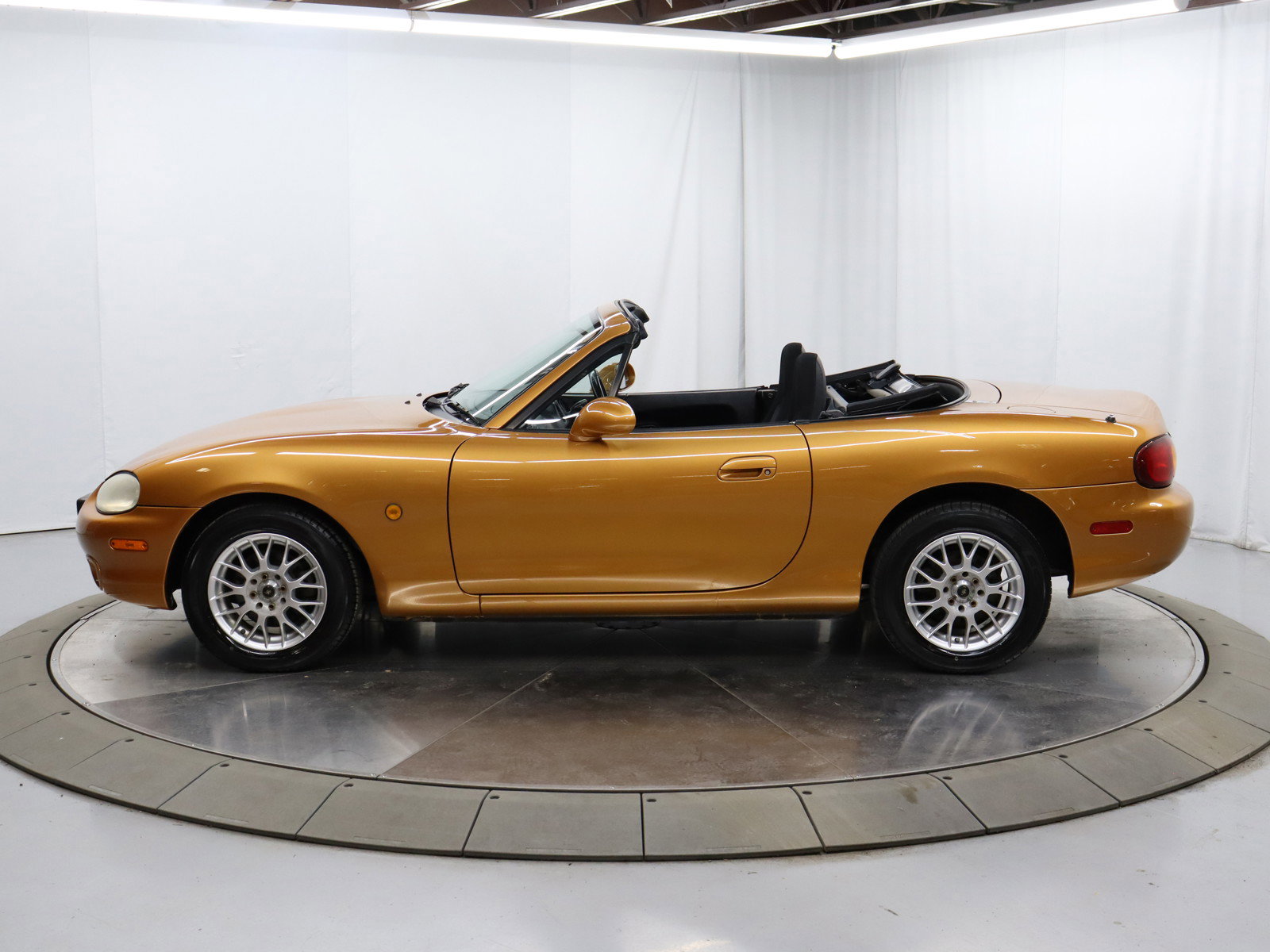 1998 Mazda Eunos Roadster 4