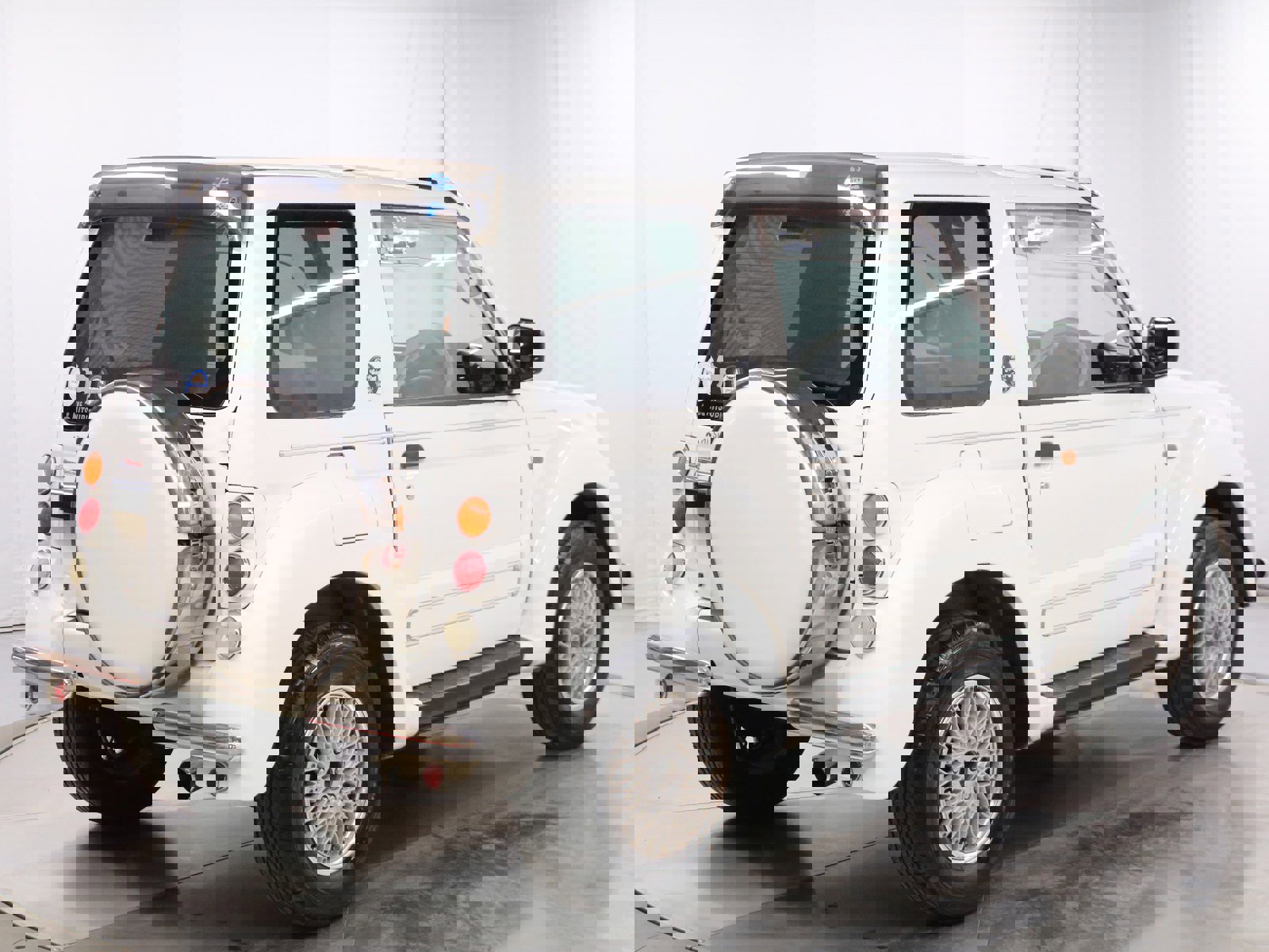 1998 Mitsubishi Pajero 6