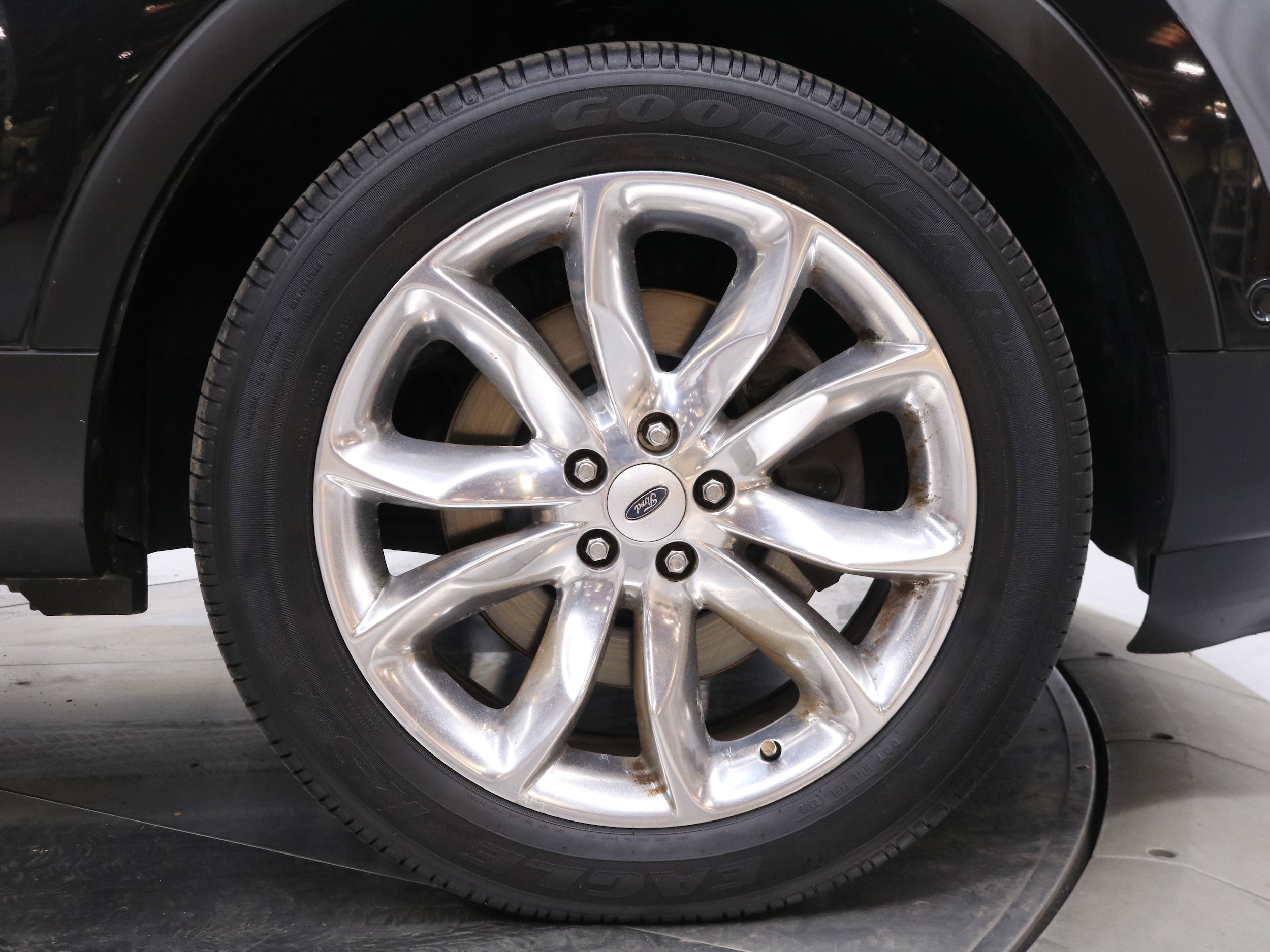 2015 Ford Explorer 32