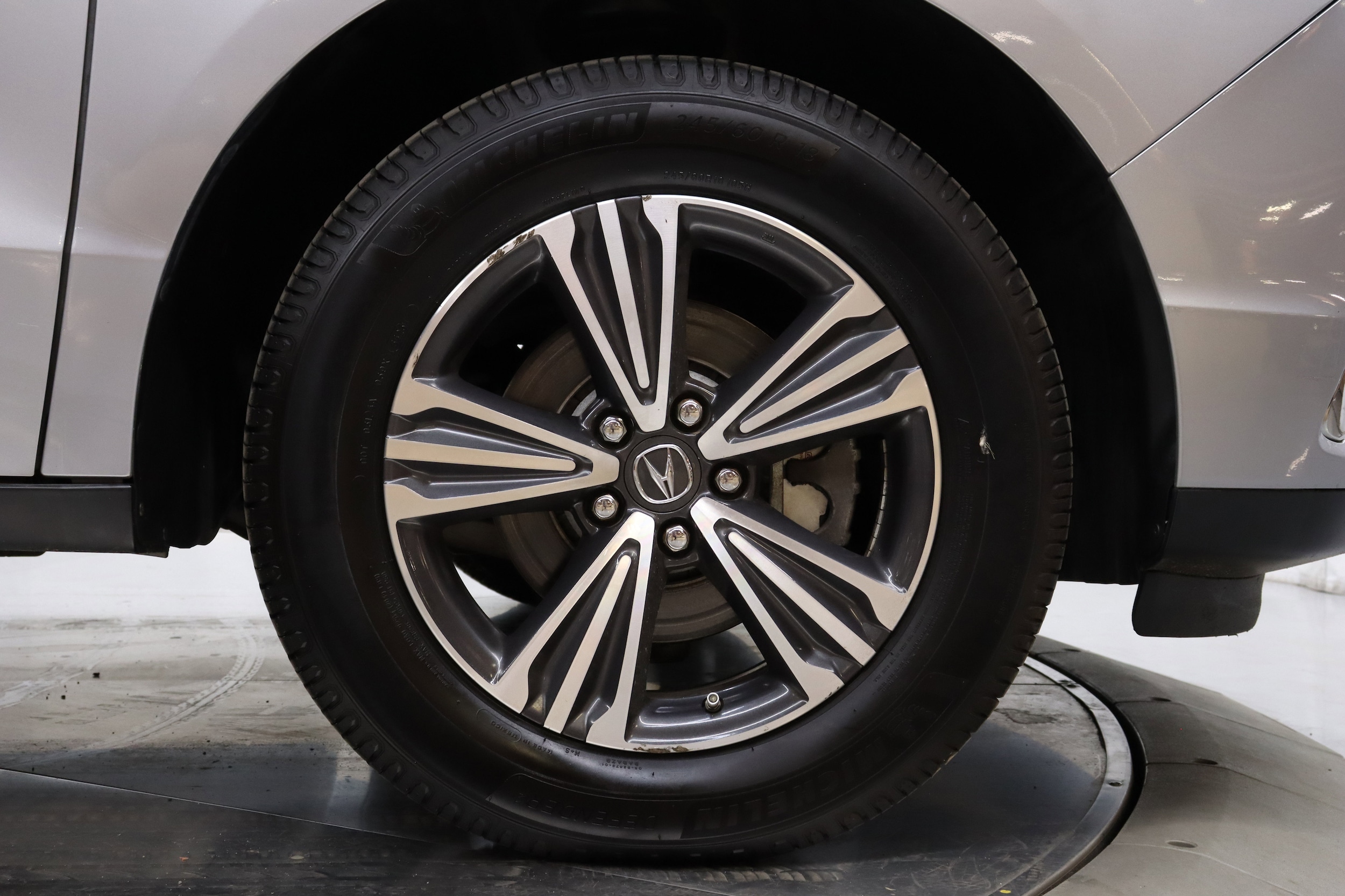 2017 Acura MDX 32