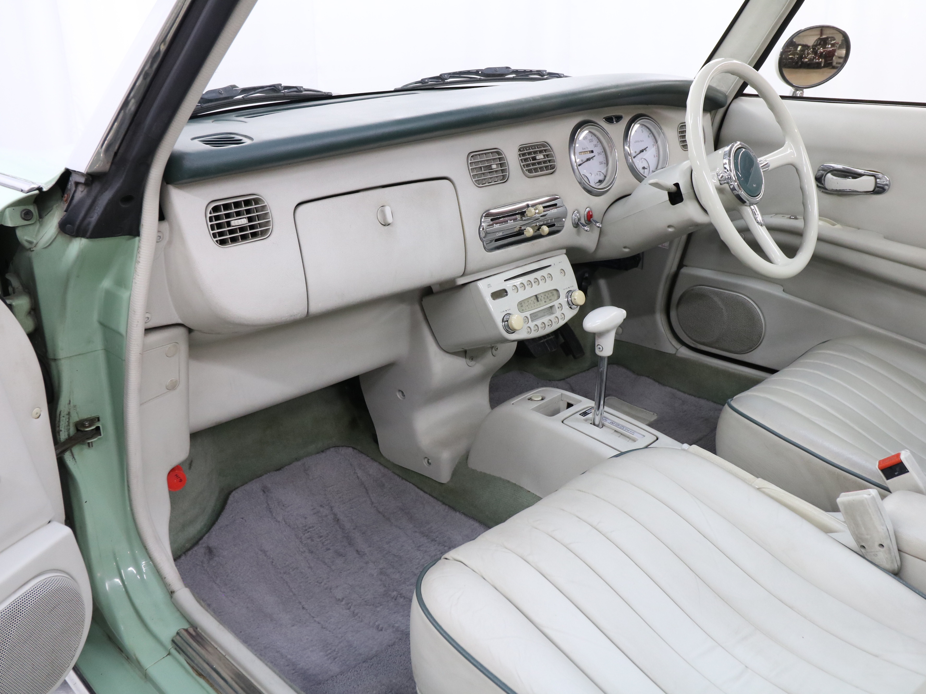 1992 Nissan Figaro 17