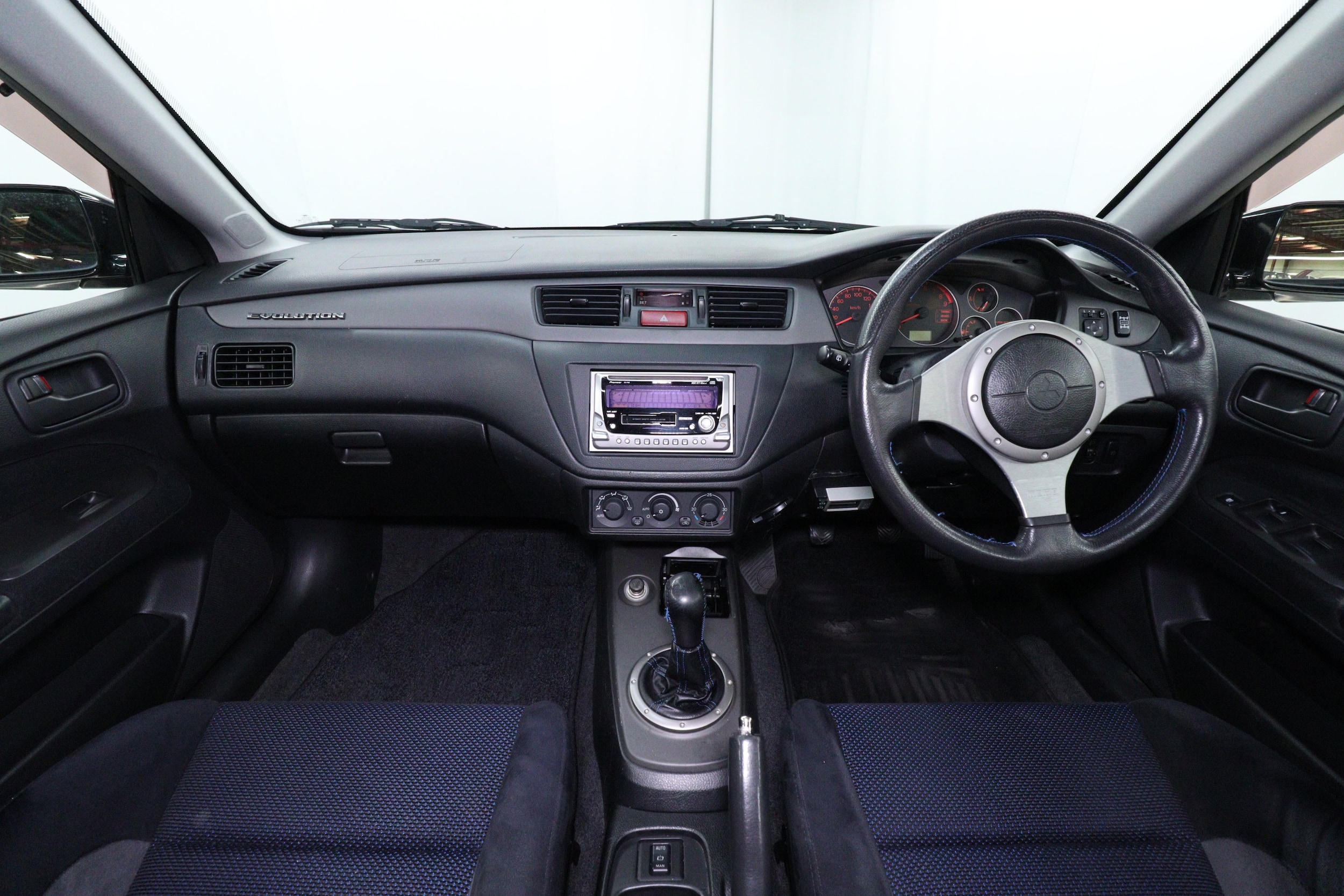 2001 Mitsubishi Lancer 10