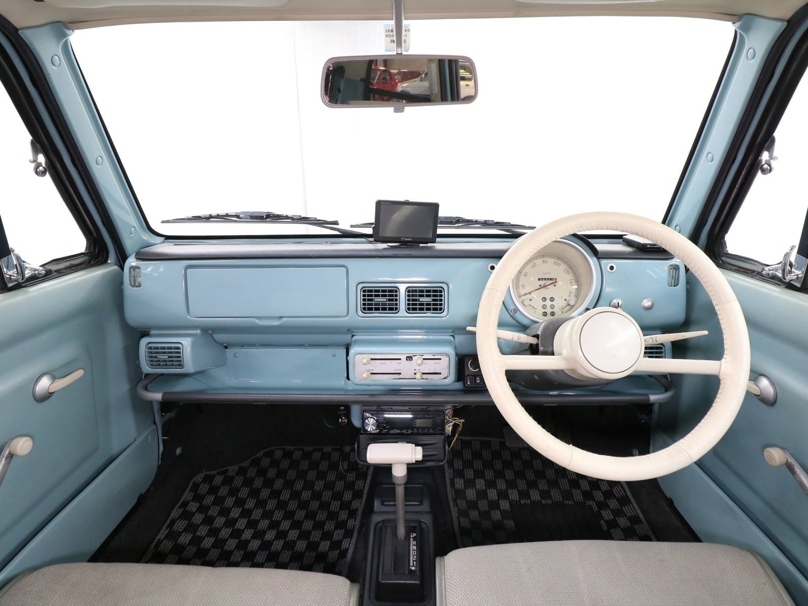 1990 Nissan Pao 44