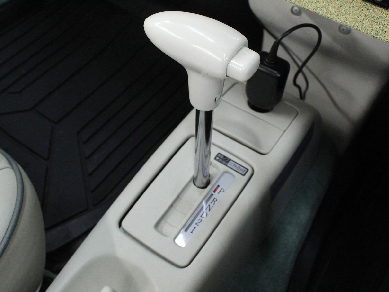 1991 Nissan Figaro 16