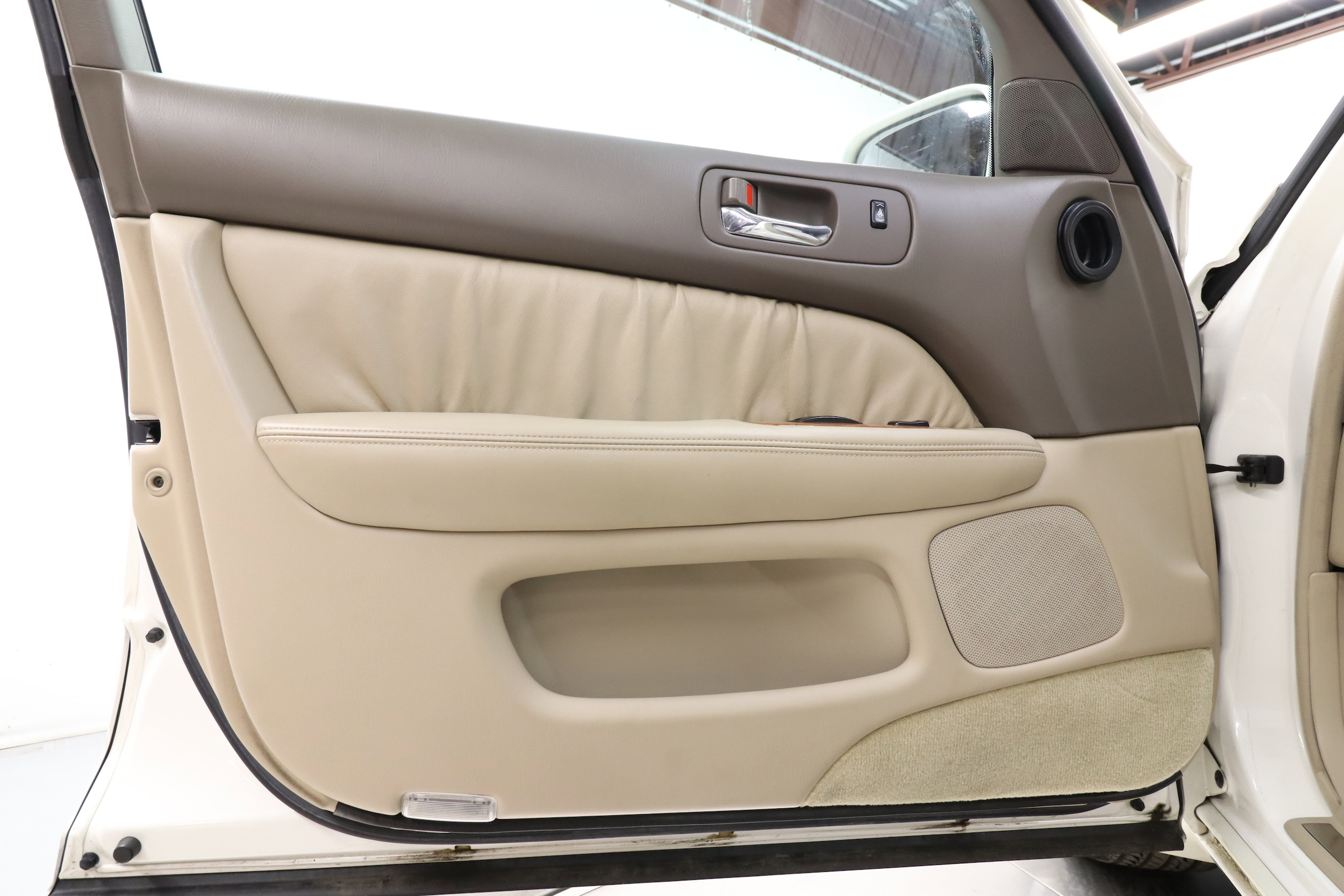 1999 Toyota Celsior 21