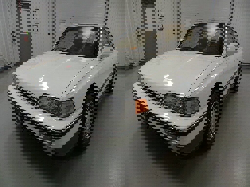 1990 Acura Legend photo 2