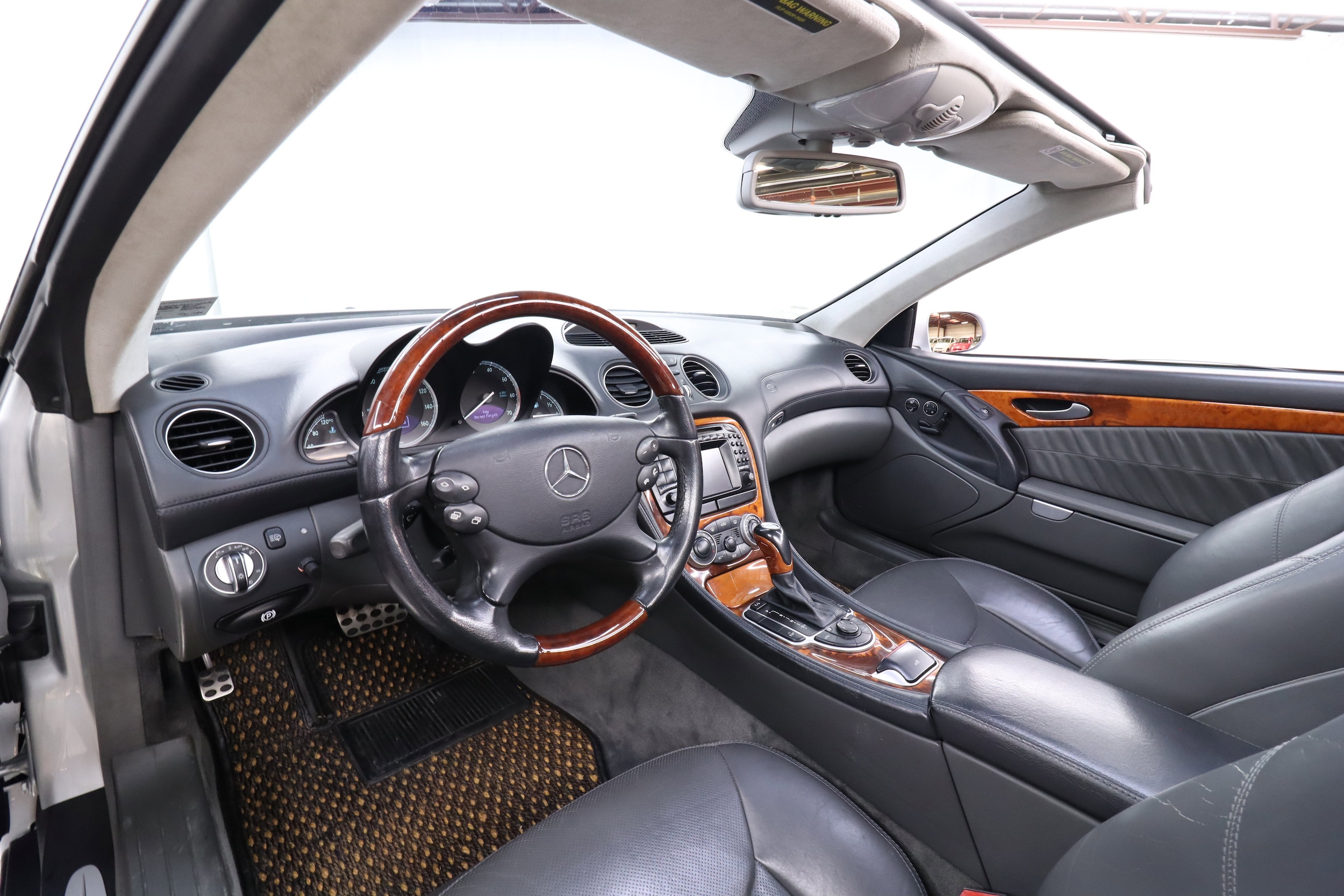 2004 Mercedes-Benz SL-Class 18