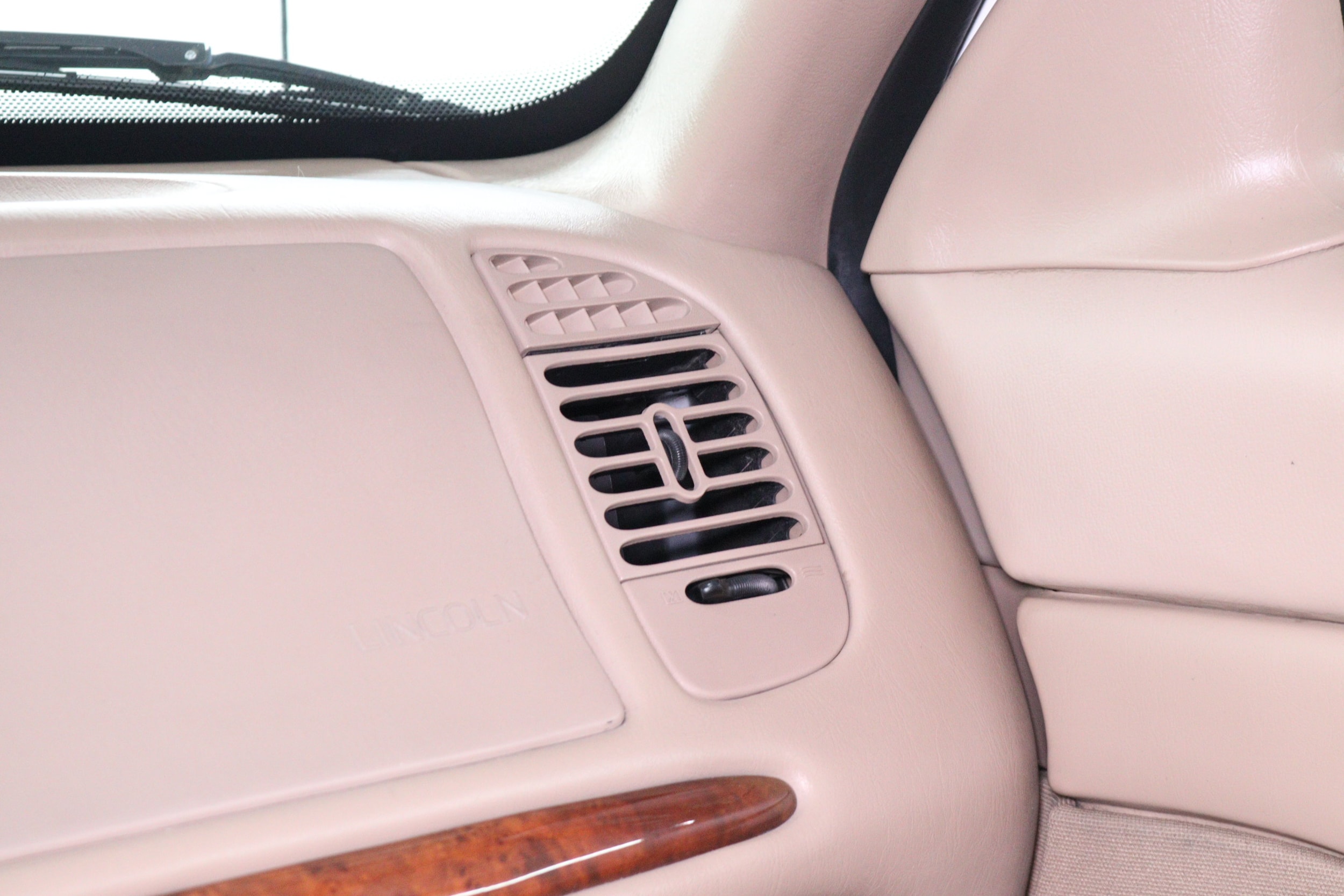 1998 Lincoln Navigator 127