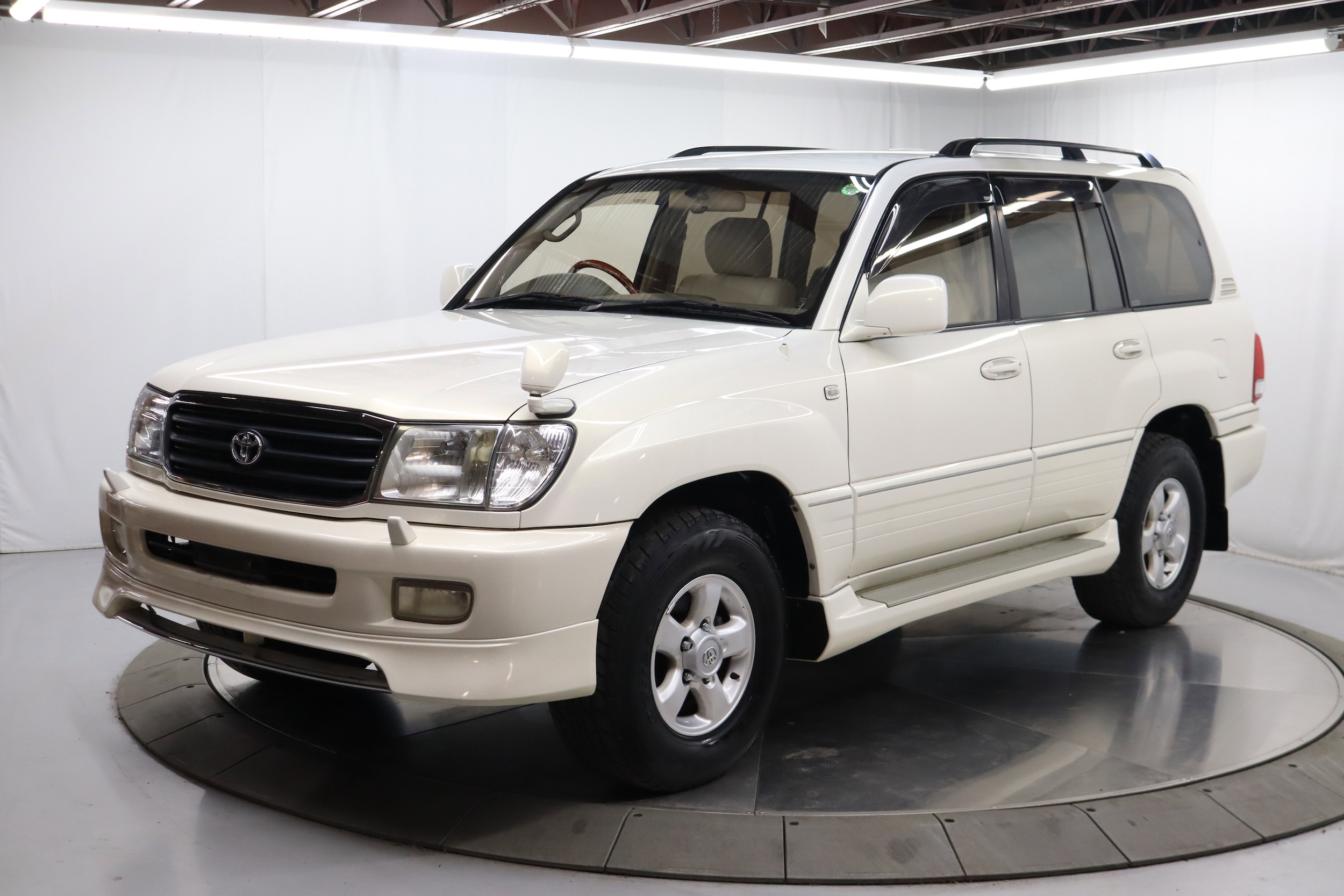 2000 Toyota Land Cruiser 4