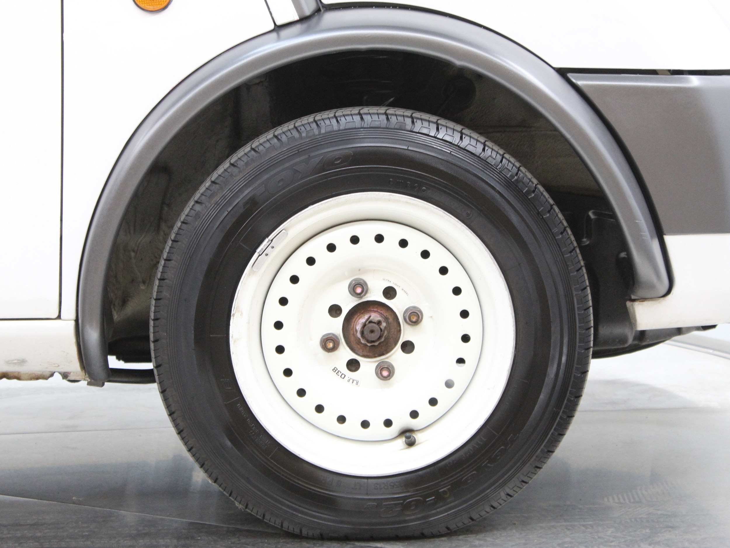 1989 Nissan S-Cargo 26