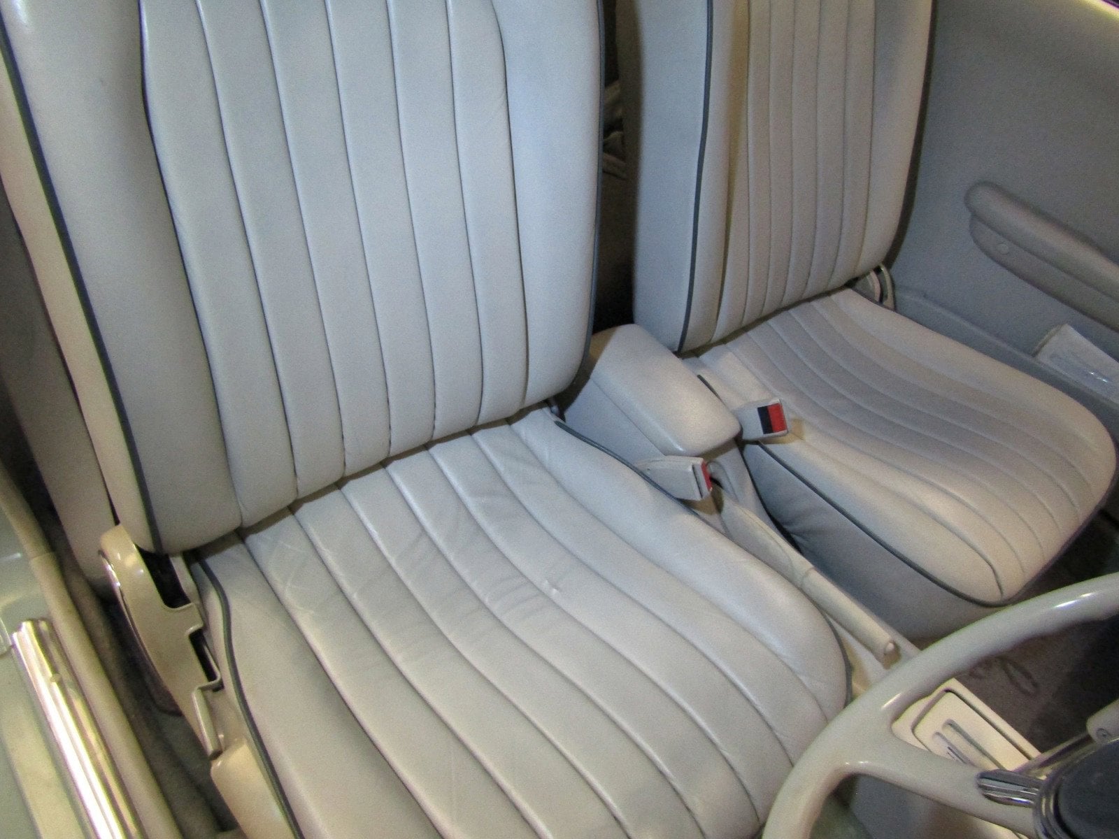 1991 Nissan Figaro 10