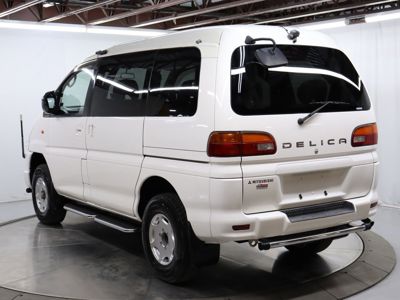 1998 Mitsubishi Delica 4