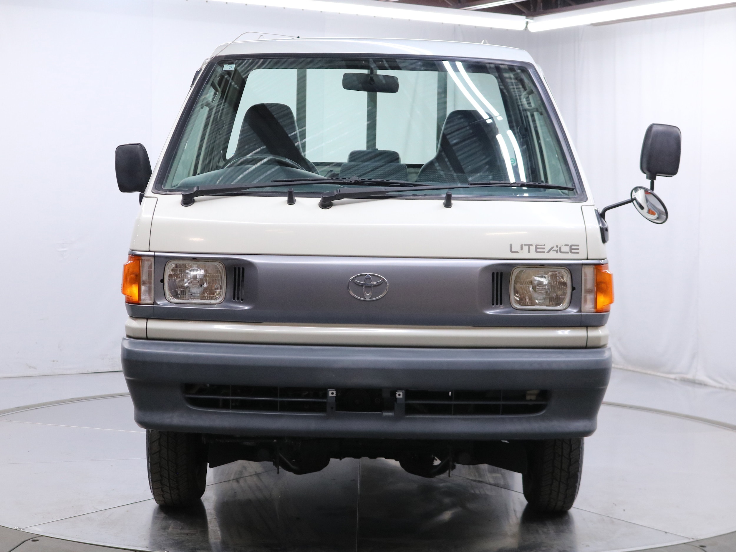 1997 Toyota Liteace 3
