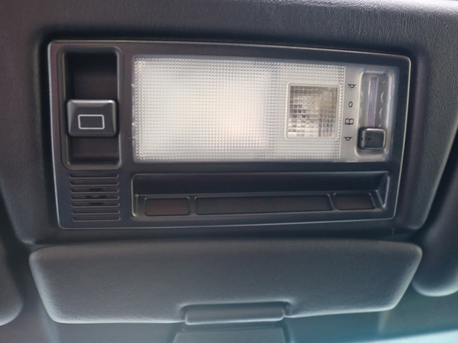 1992 Mercedes-Benz 300CE 53
