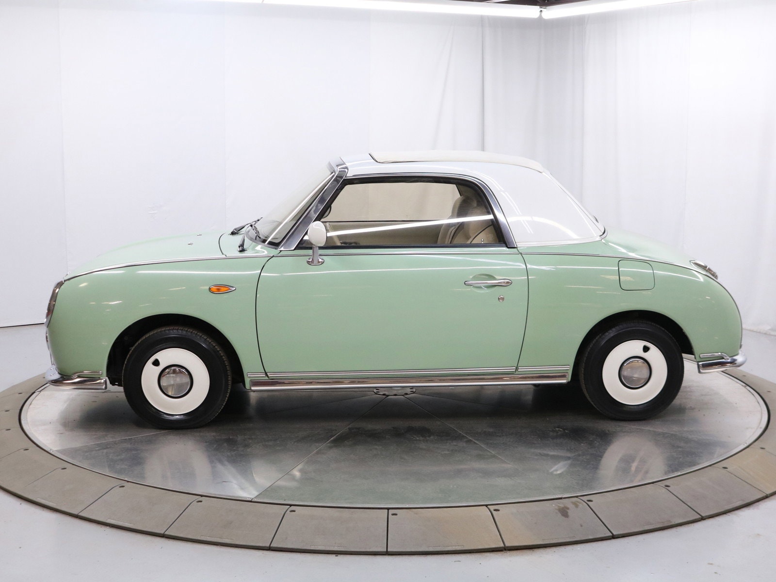 1992 Nissan Figaro 4