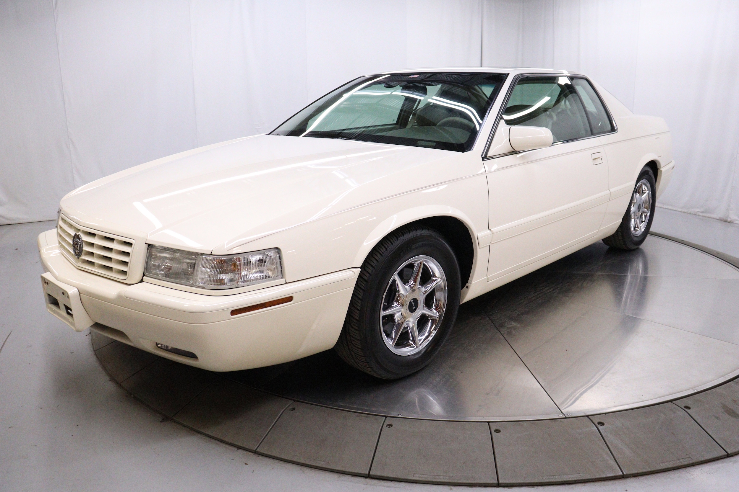 2002 Cadillac Eldorado 2