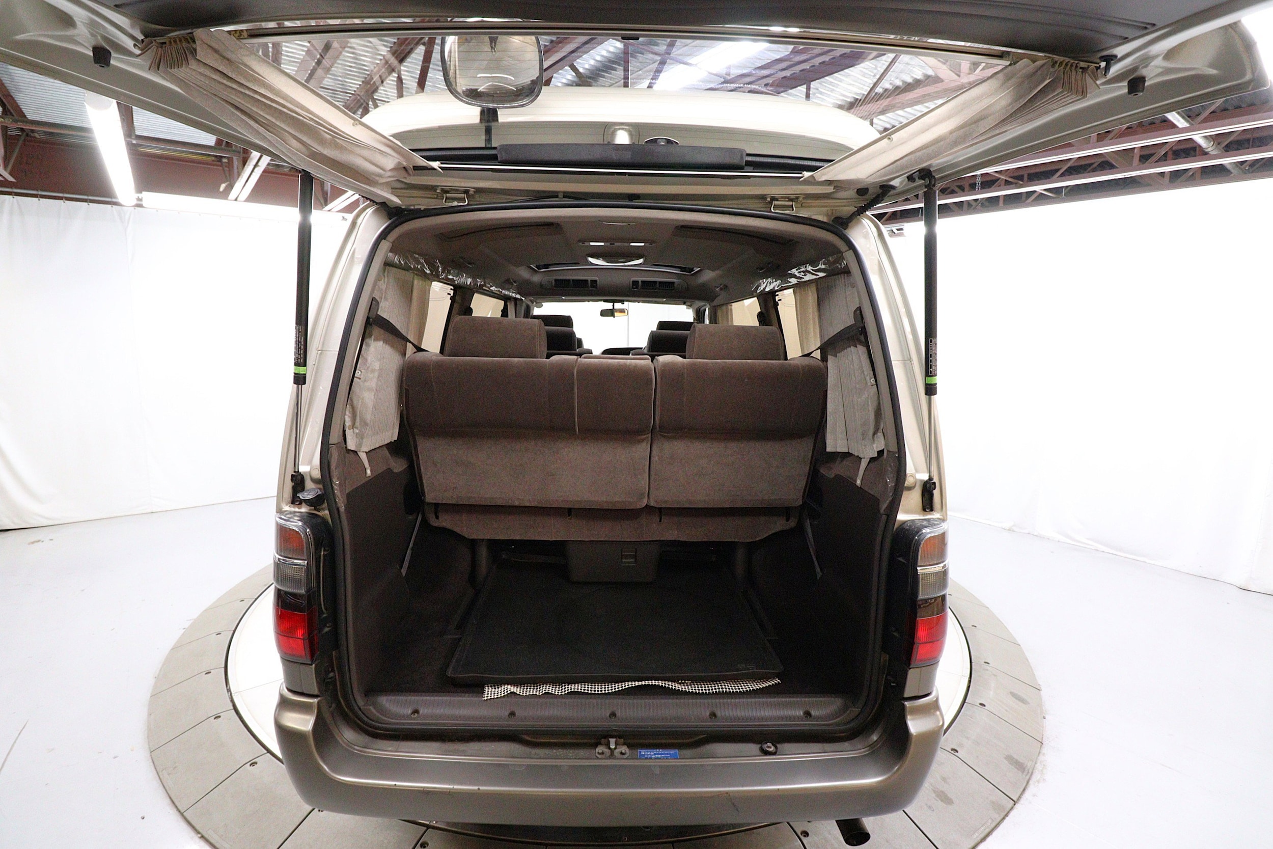 1997 Toyota Hiace 27