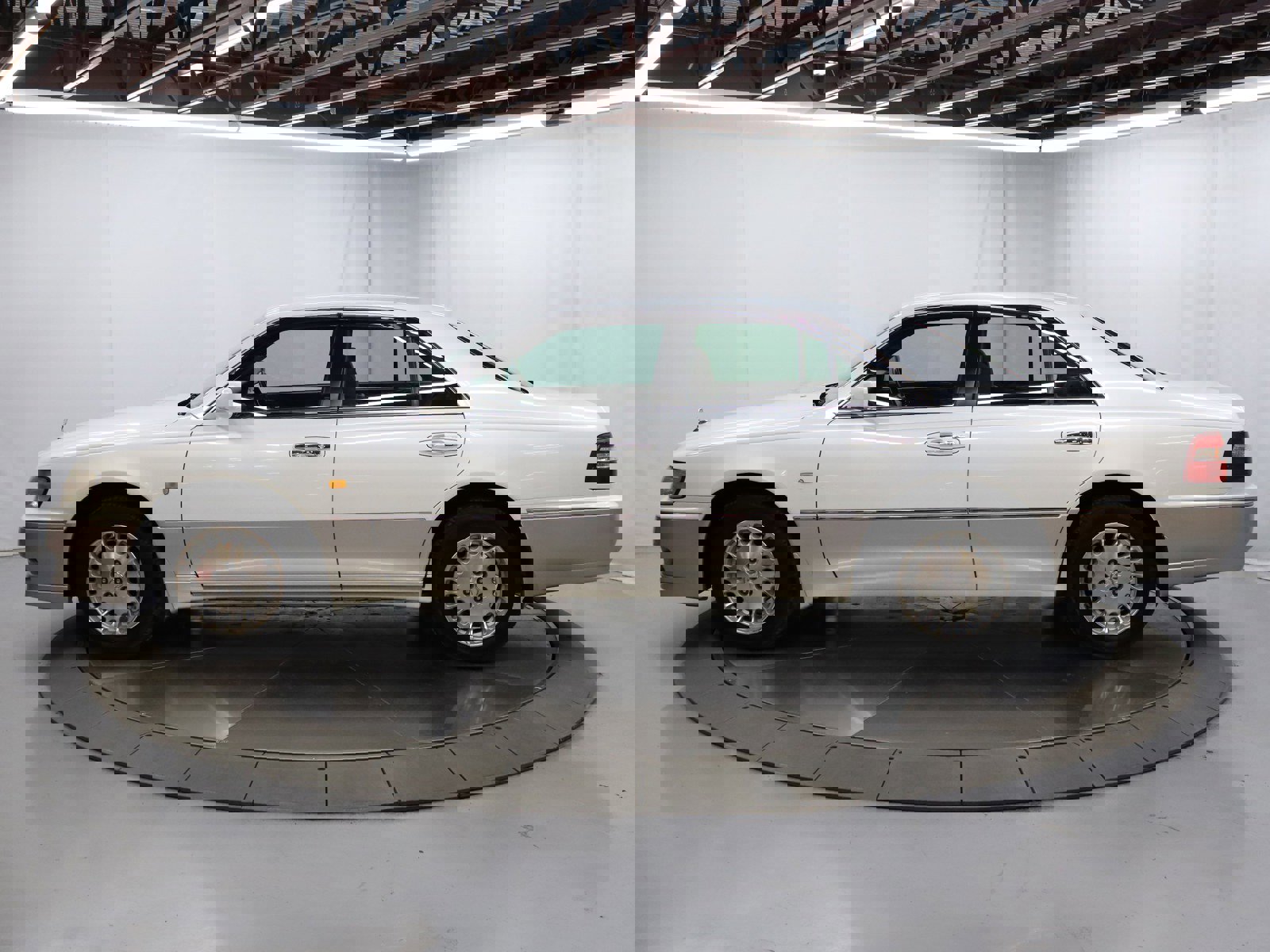 1998 Nissan Cima 4