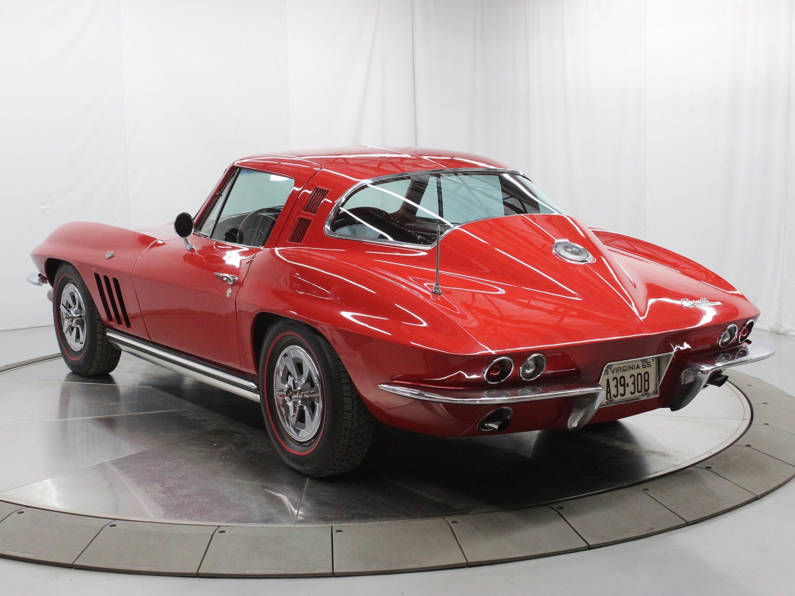 1965 Chevrolet Corvette 13