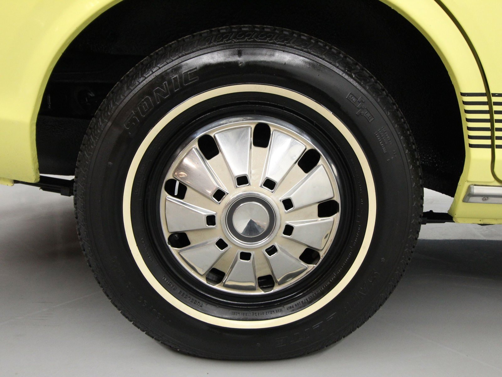 1974 Datsun 710 60