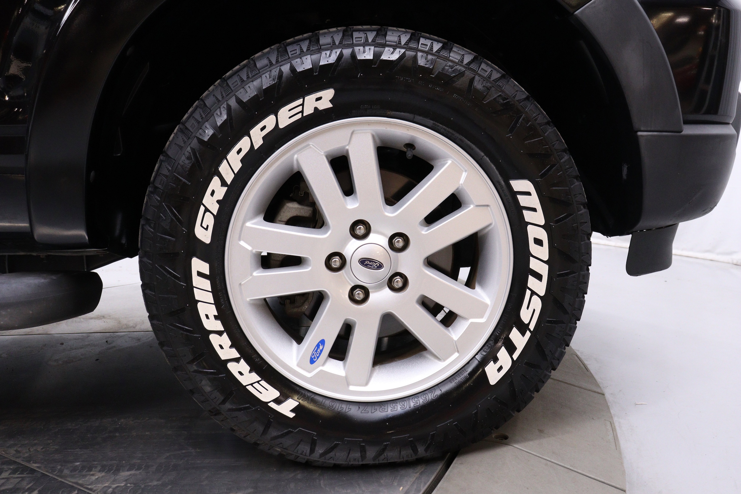 2010 Ford Explorer Sport Trac 31