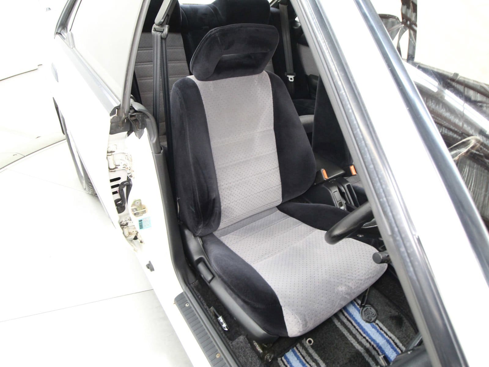 1987 Nissan Bluebird 16