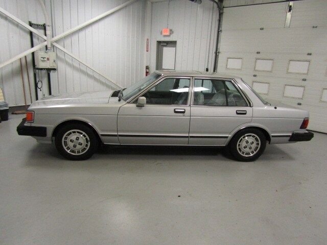 1983 Datsun Maxima 5
