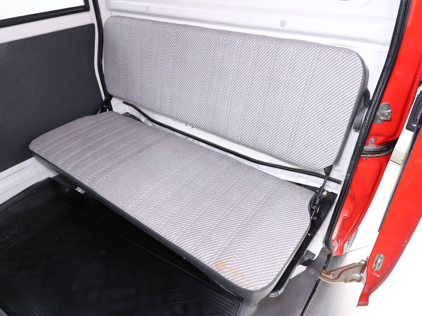 1998 Daihatsu Hijet 19