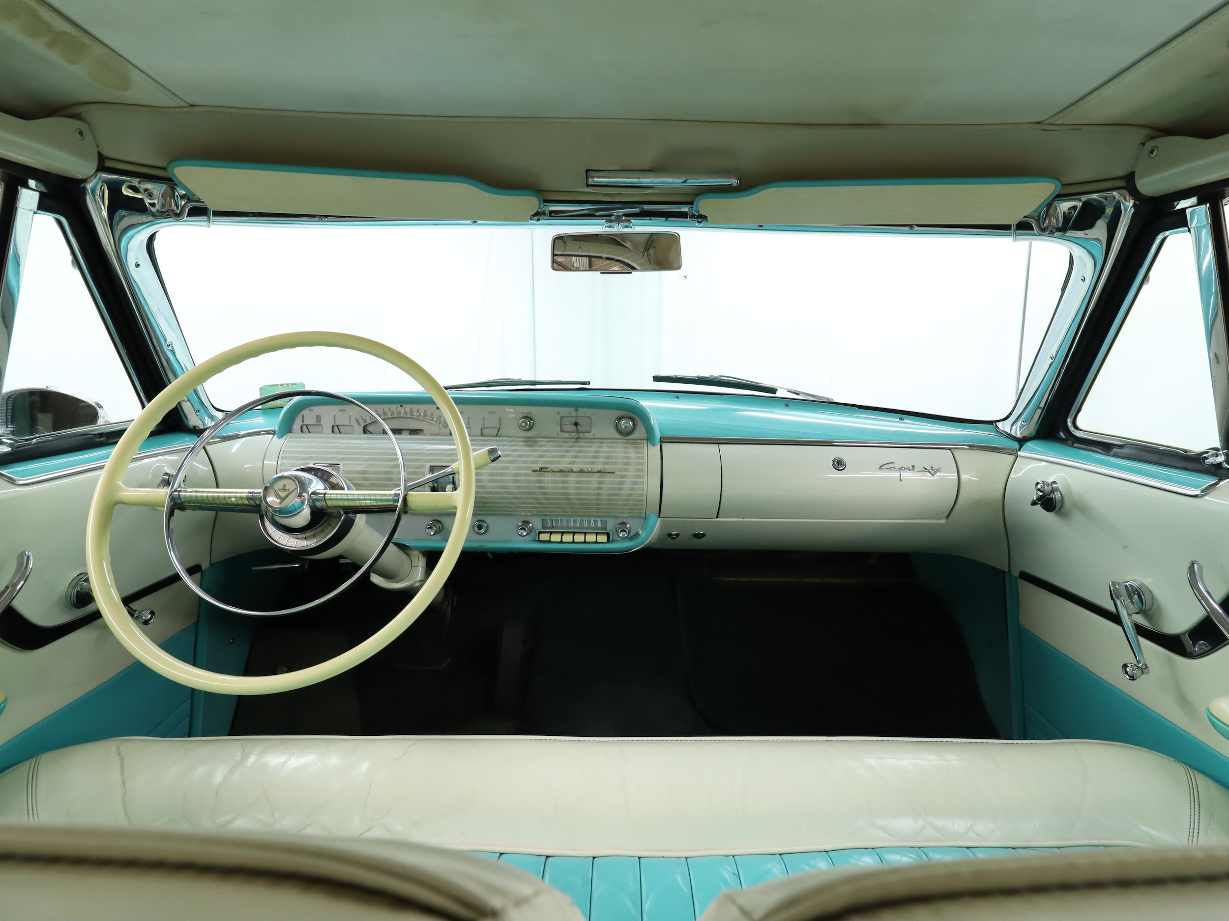 1955 Lincoln Capri 57