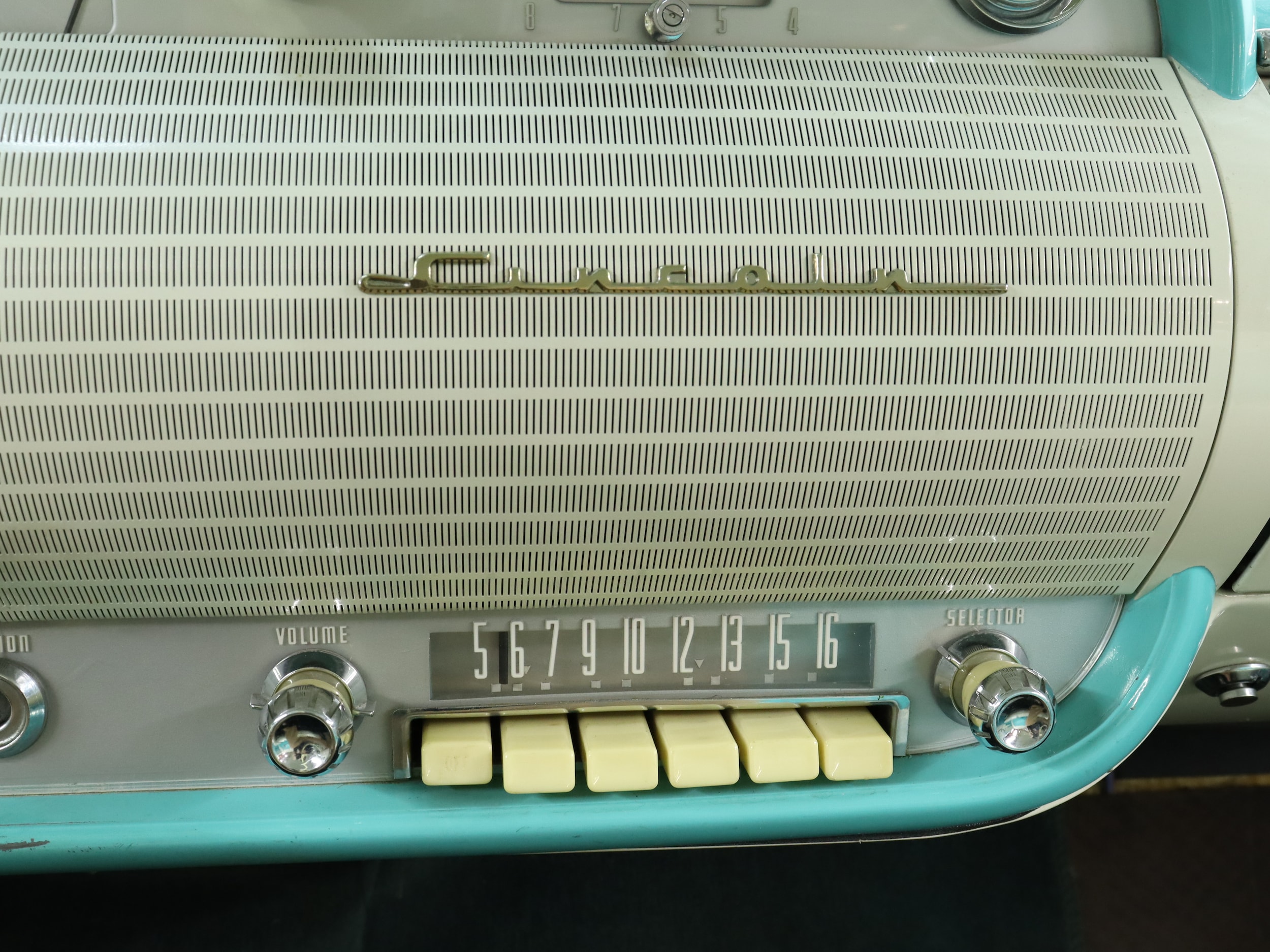 1955 Lincoln Capri 19