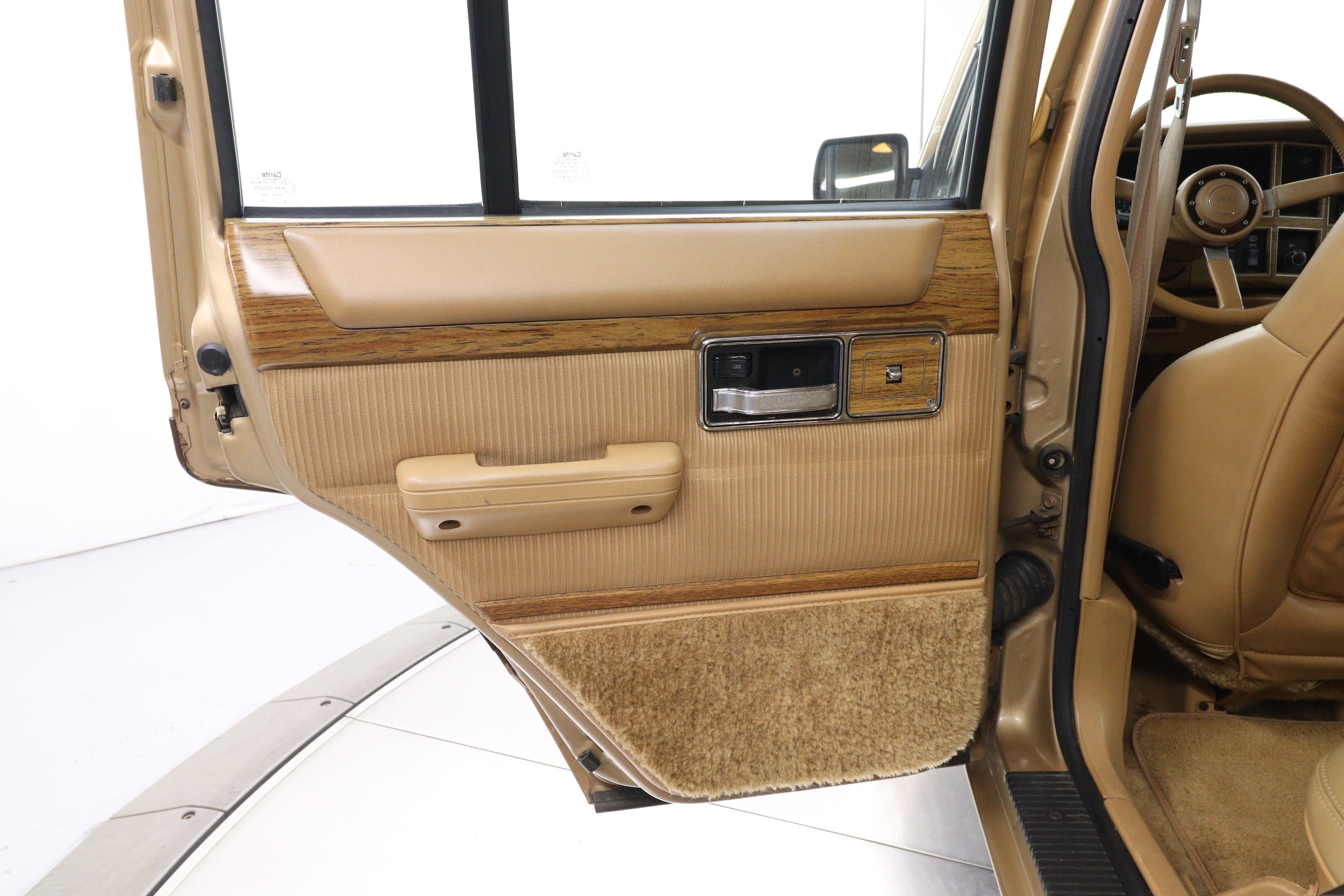1987 Jeep Wagoneer 20