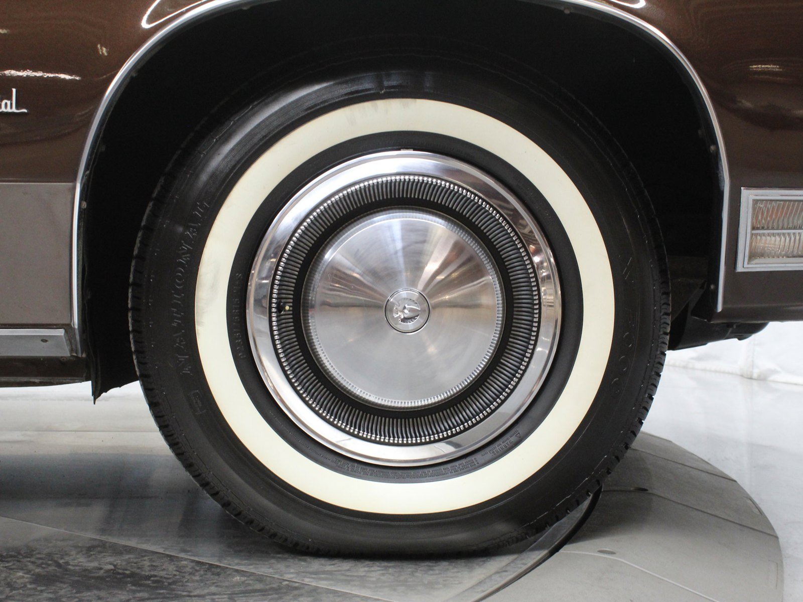 1975 Chrysler Imperial 46