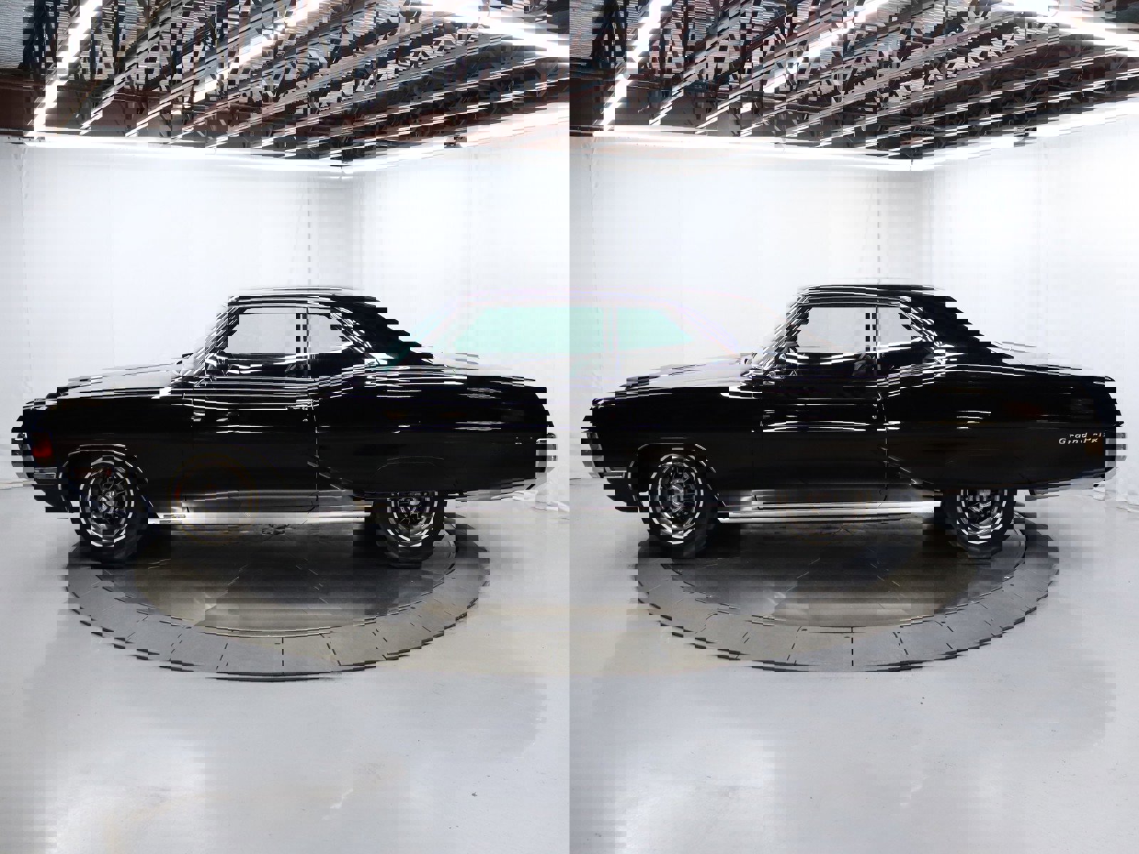 1967 Pontiac Grand Prix 4