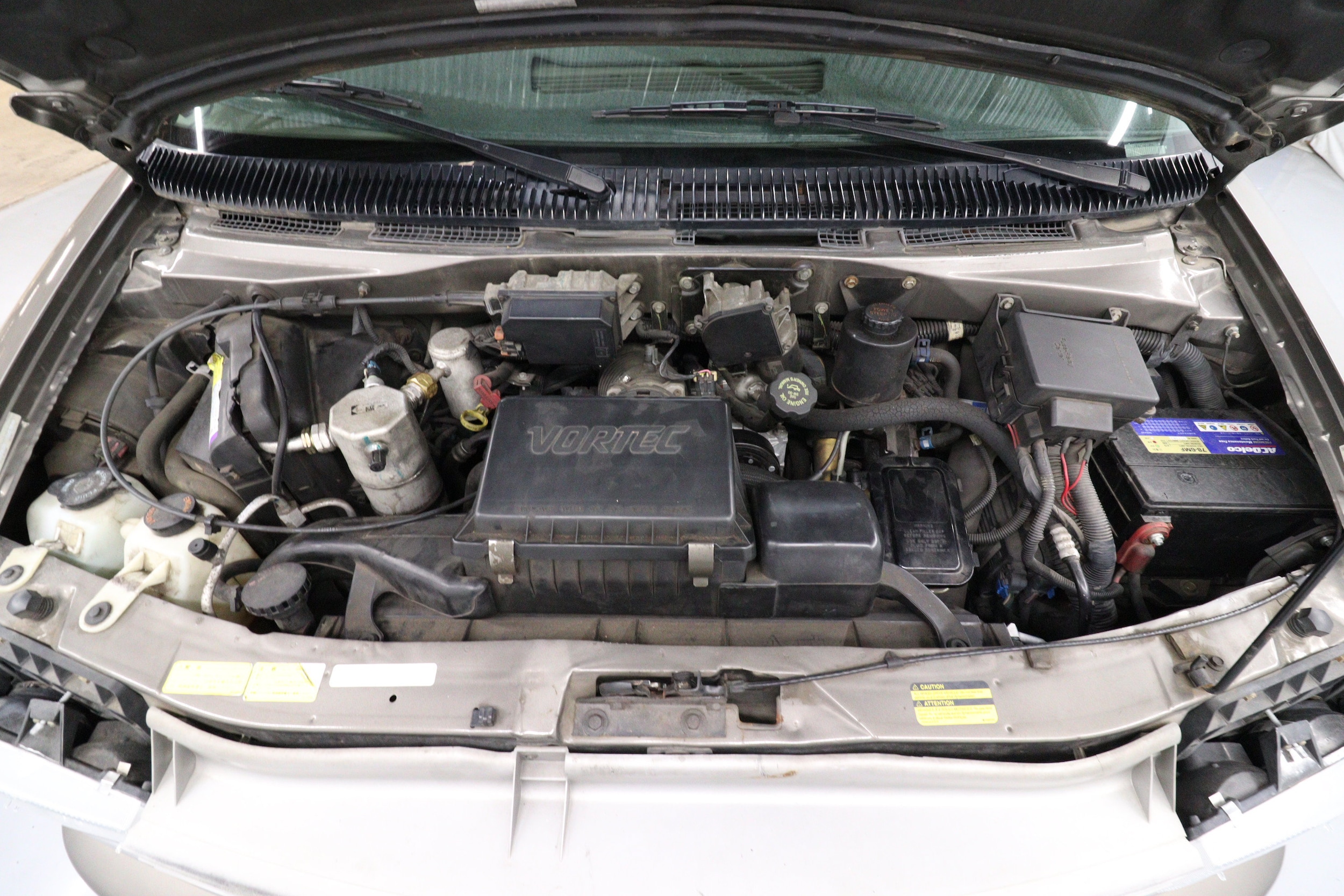 2000 Chevrolet Astro LT 26
