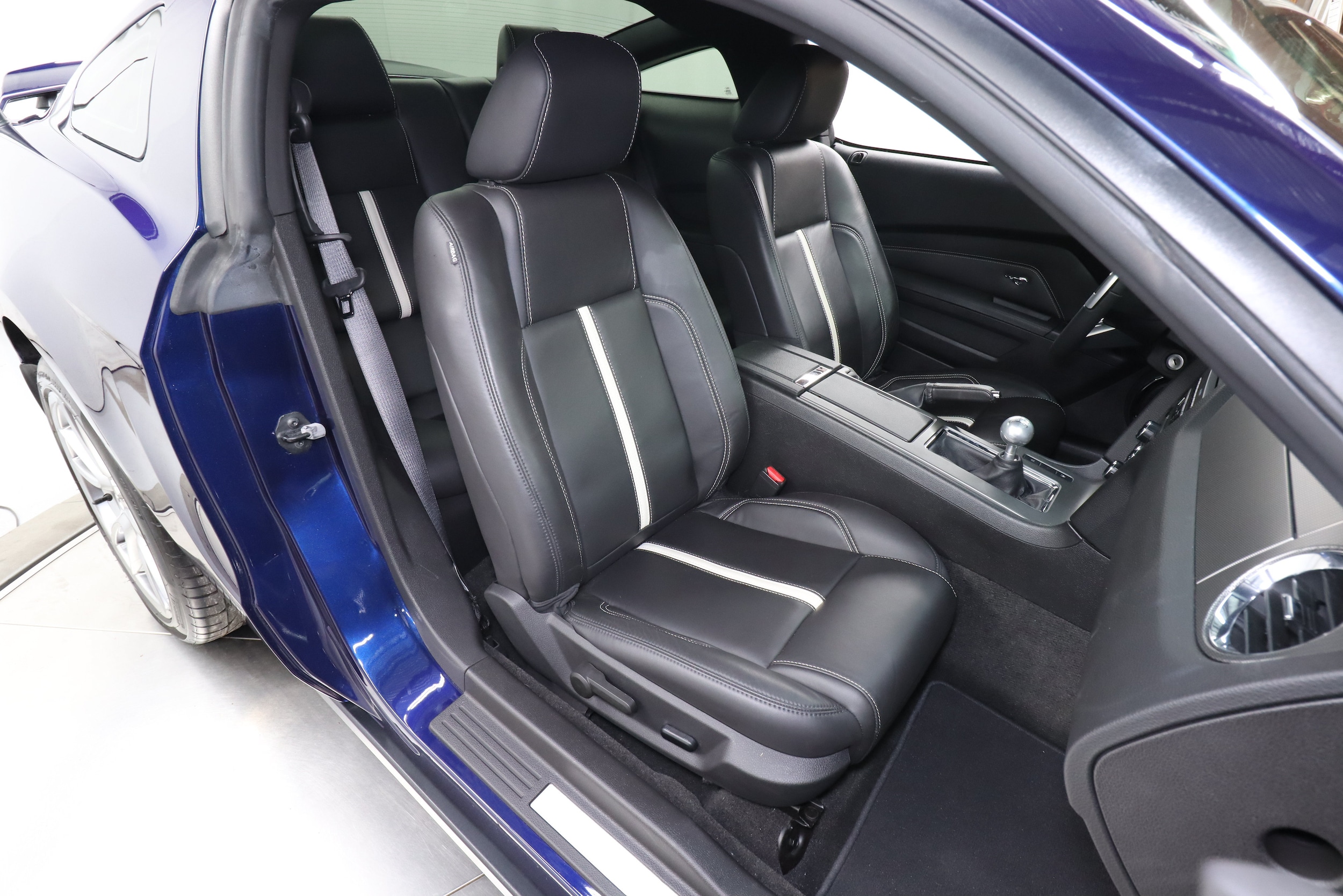 2011 Ford Mustang 19