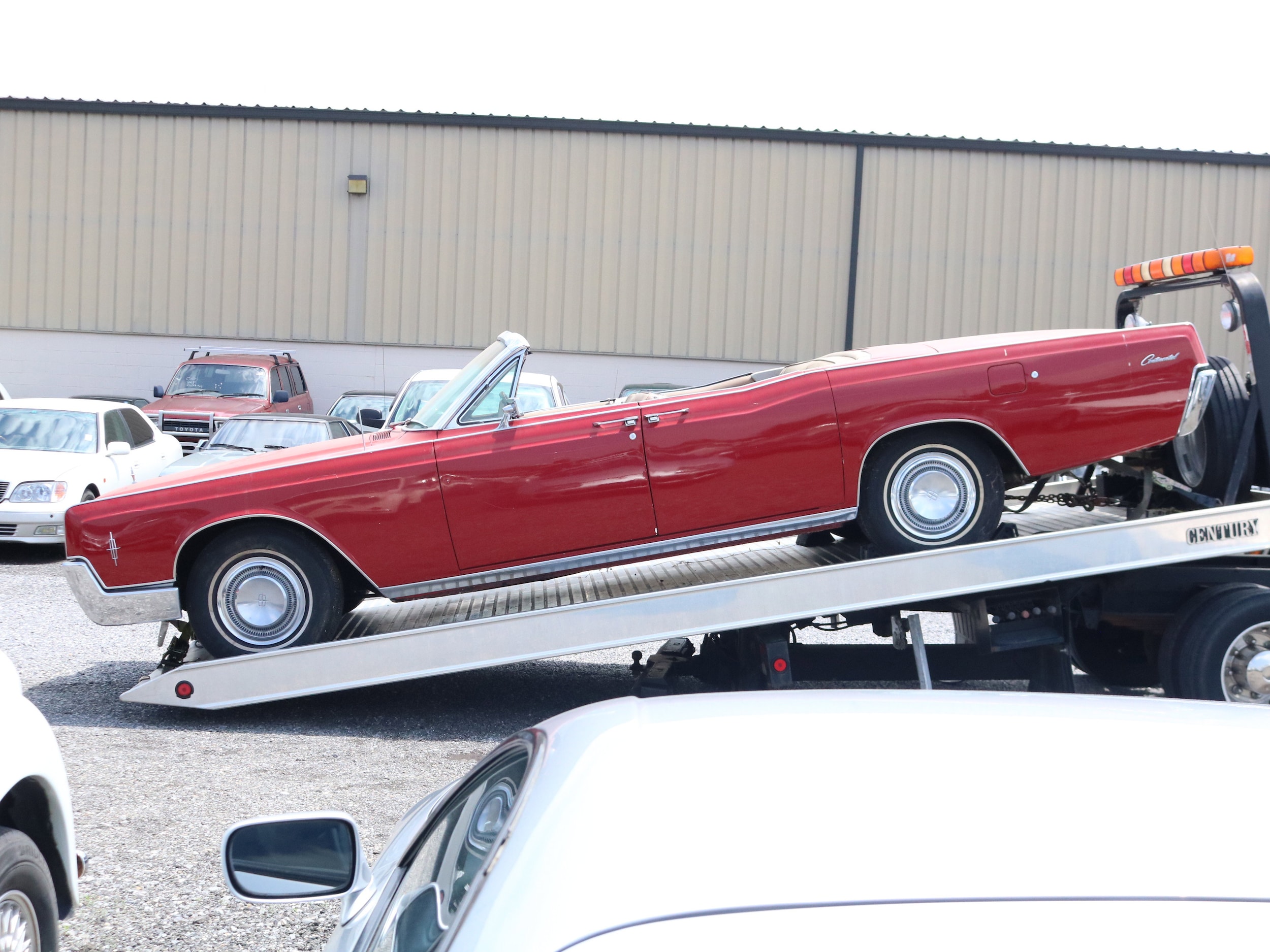1966 Lincoln Continental 4