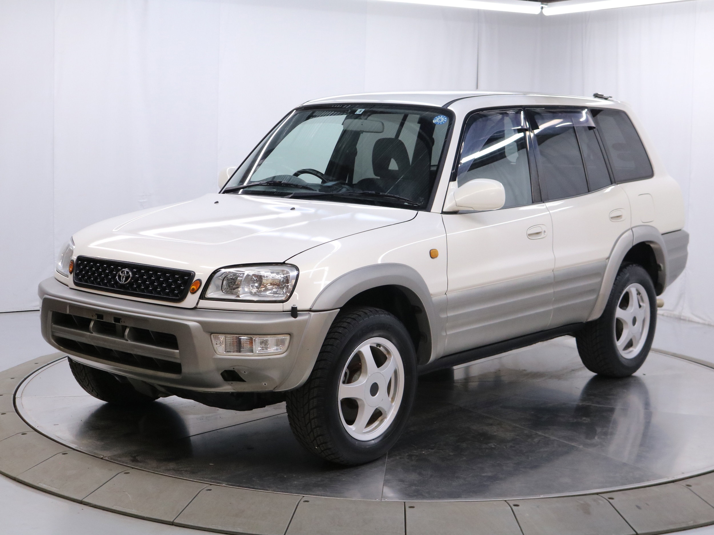 1998 Toyota RAV4 2