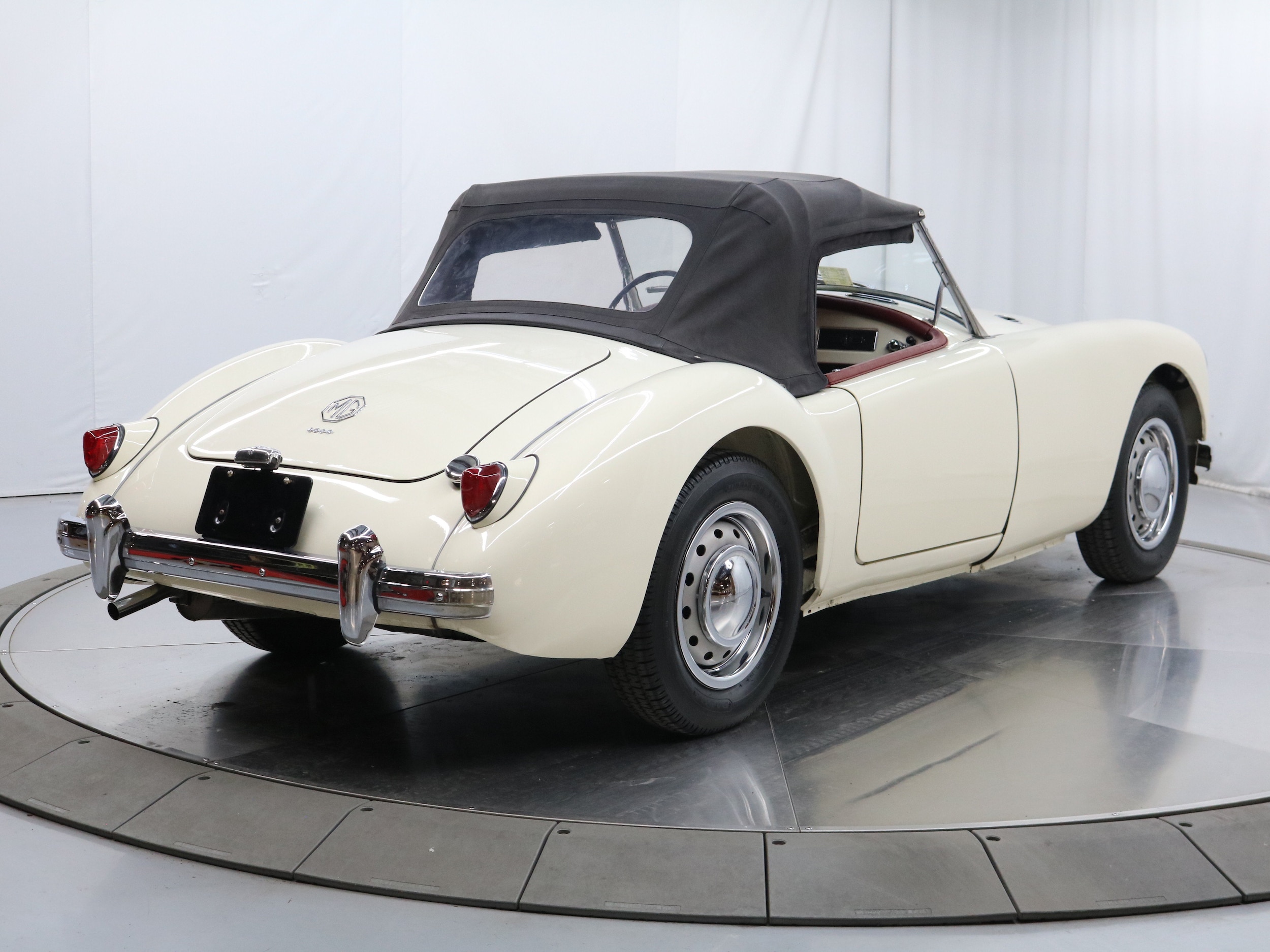 1961 MG Roadster 7