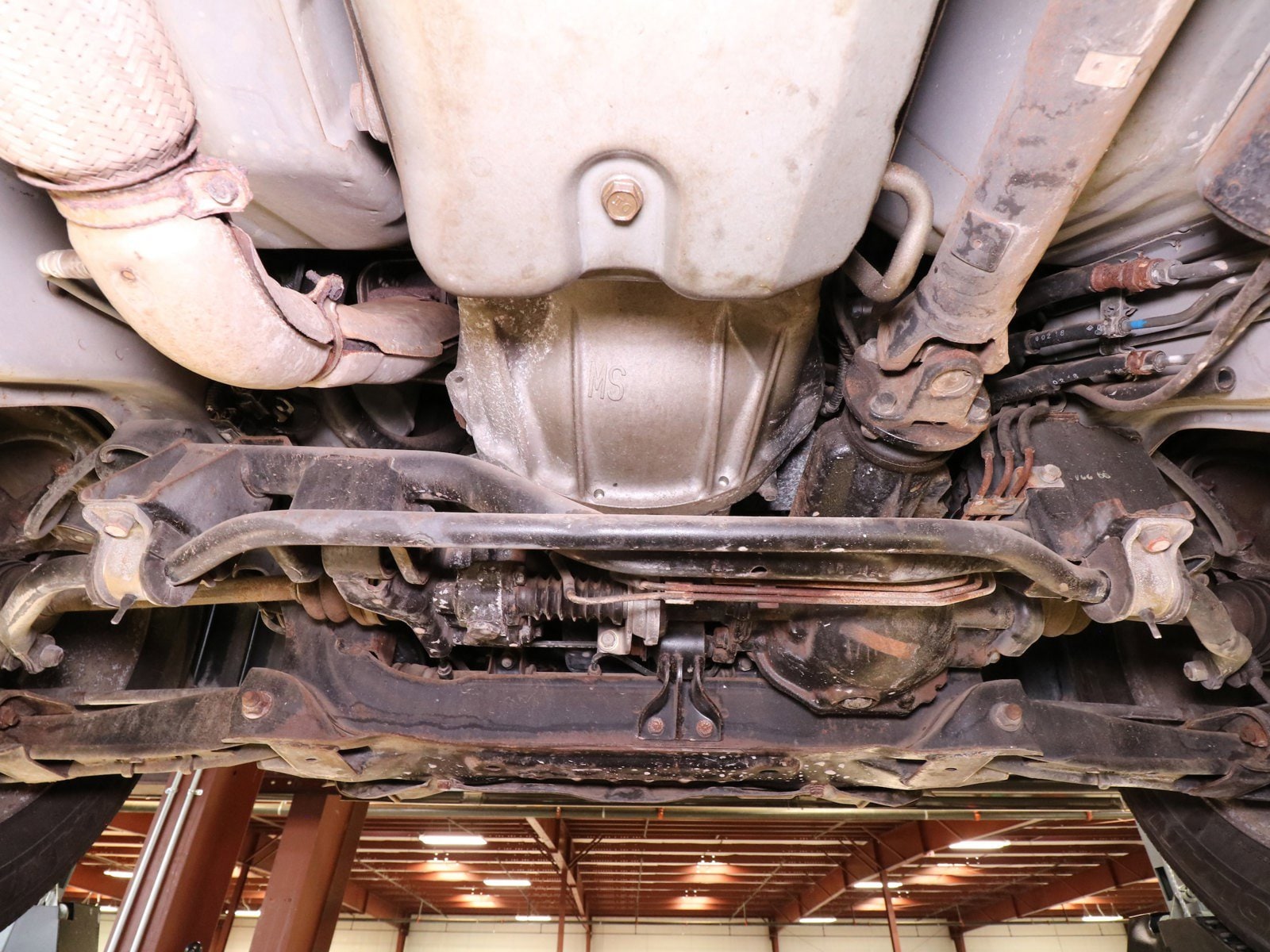 1999 Mitsubishi Pajero 36