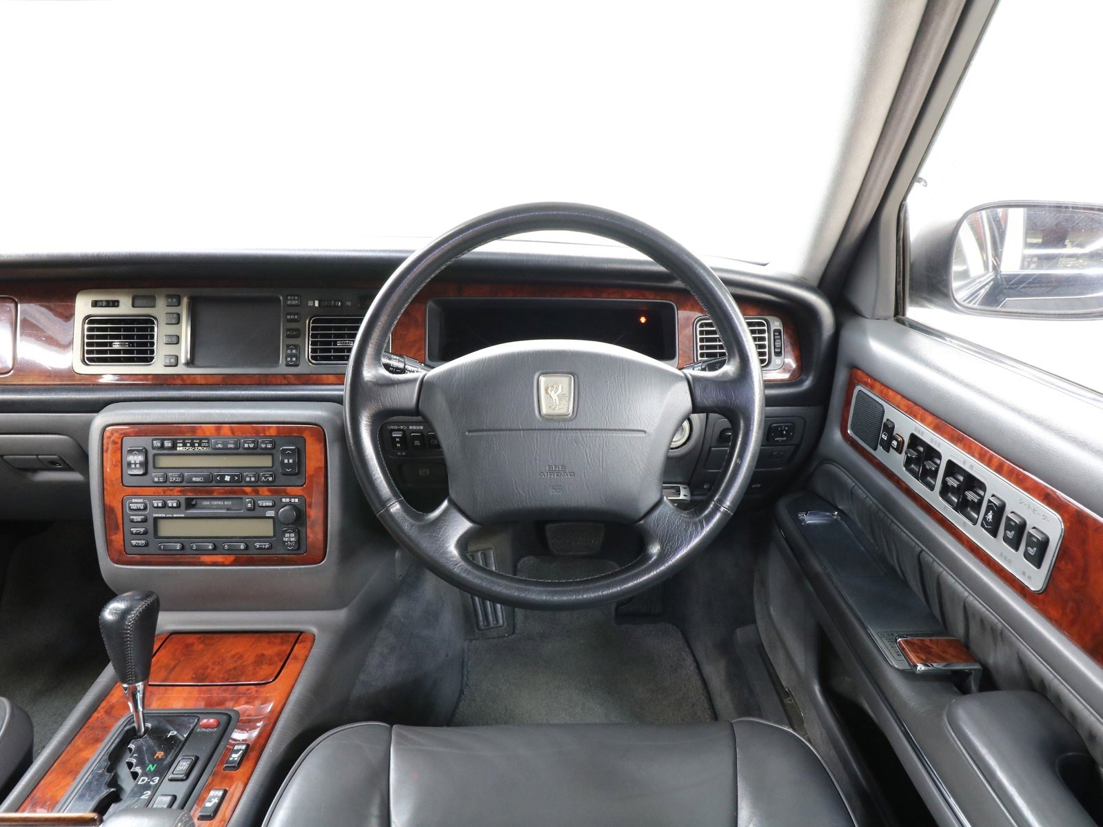 1997 Toyota Century 13