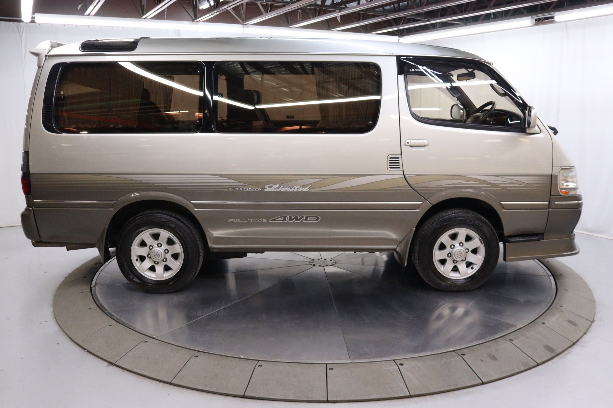 1997 Toyota Hiace 8
