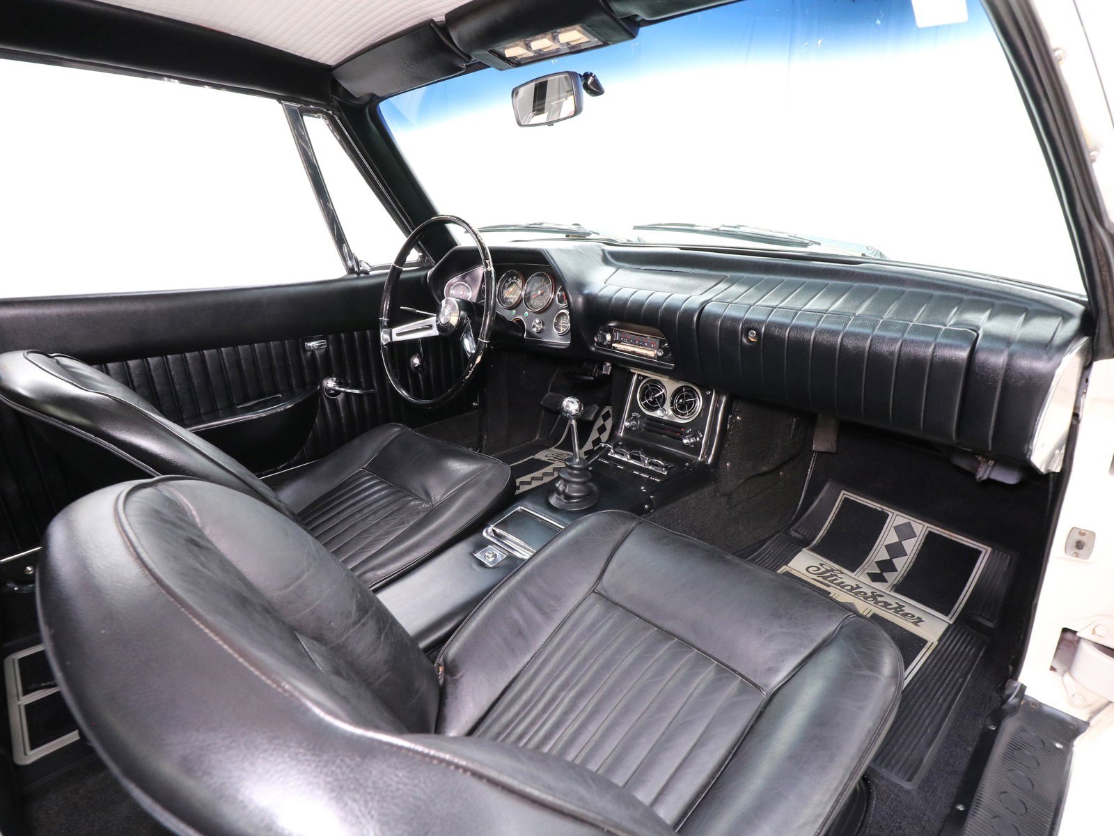 1963 Studebaker Avanti 16